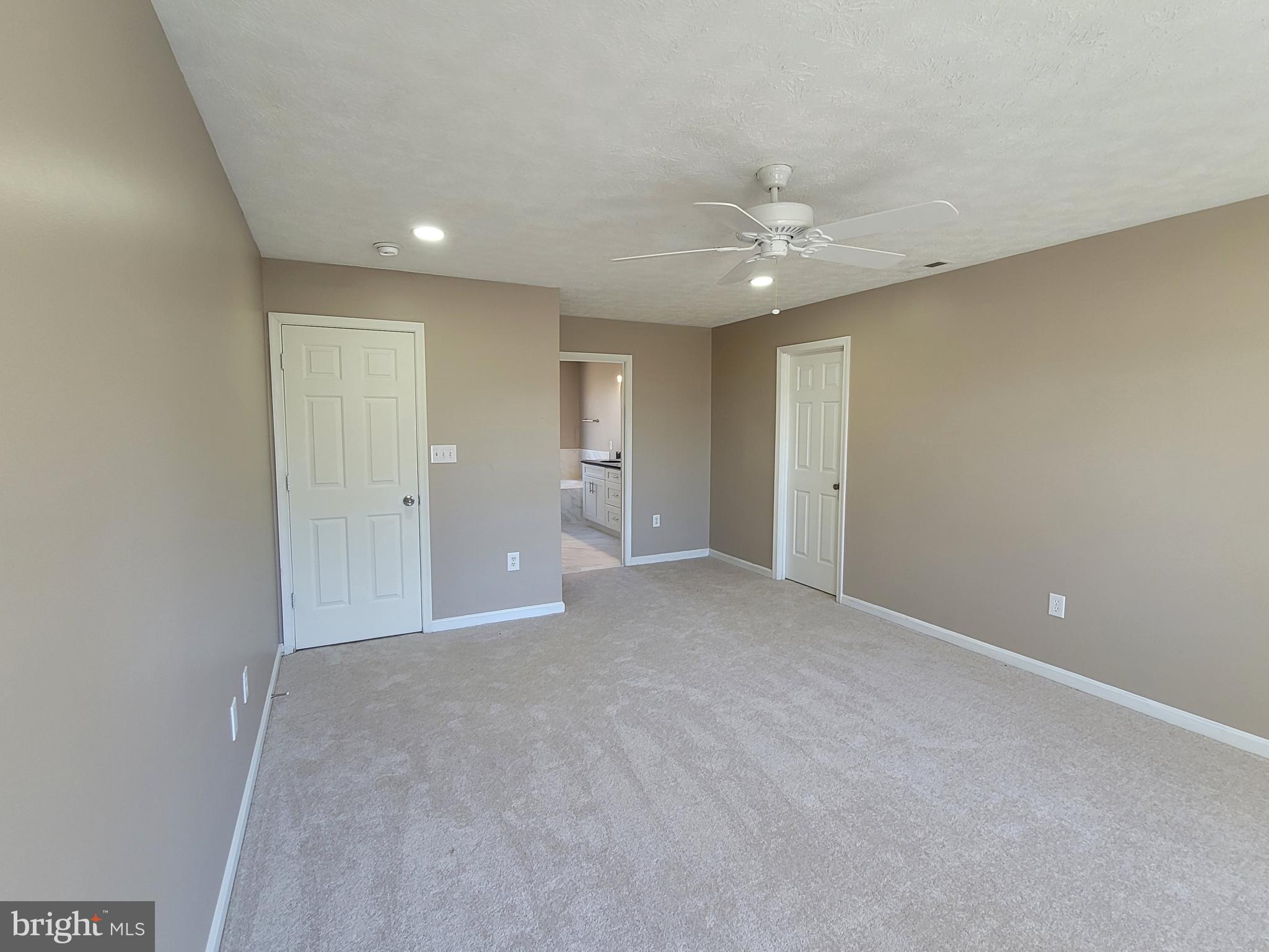 CAVALRY RIDGE - Residential