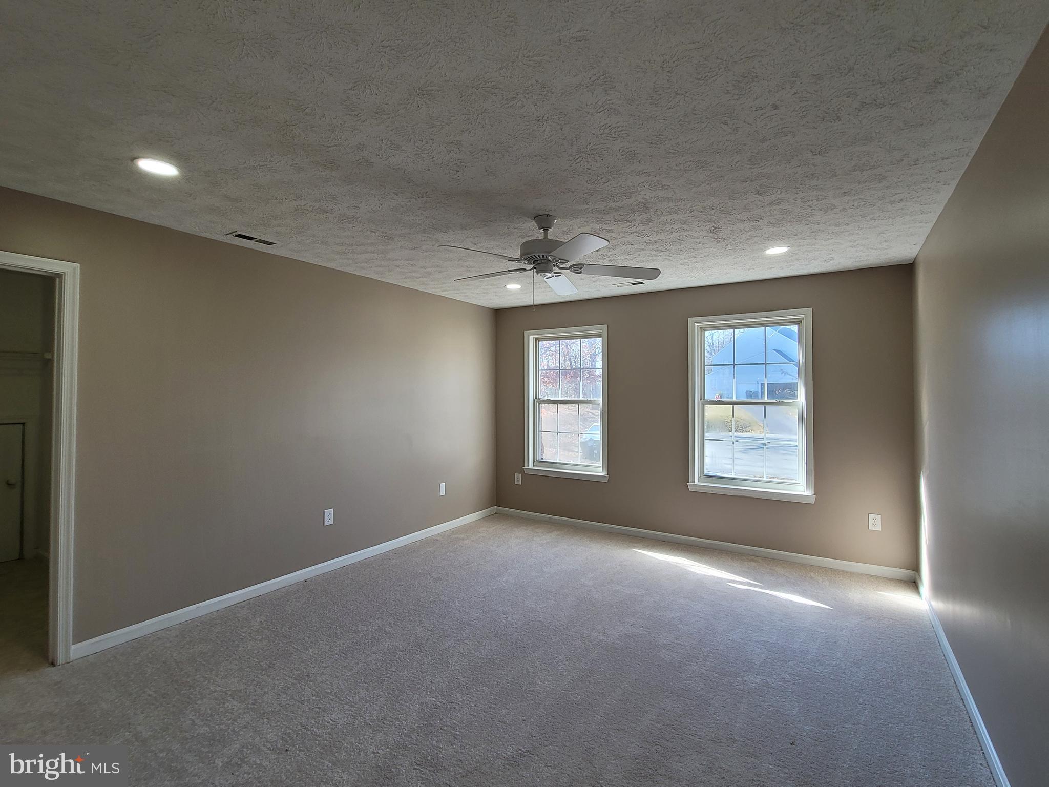 CAVALRY RIDGE - Residential