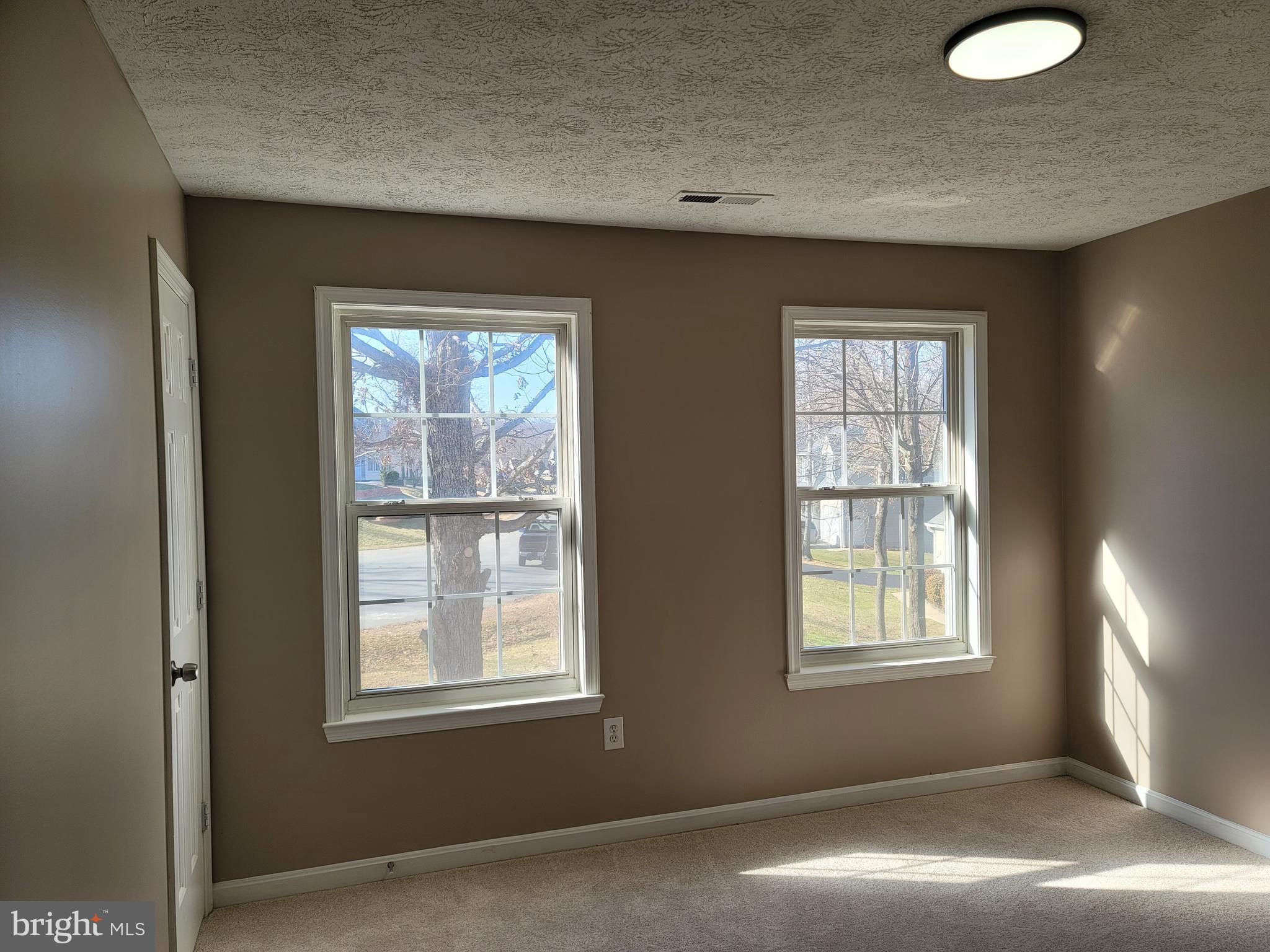 CAVALRY RIDGE - Residential