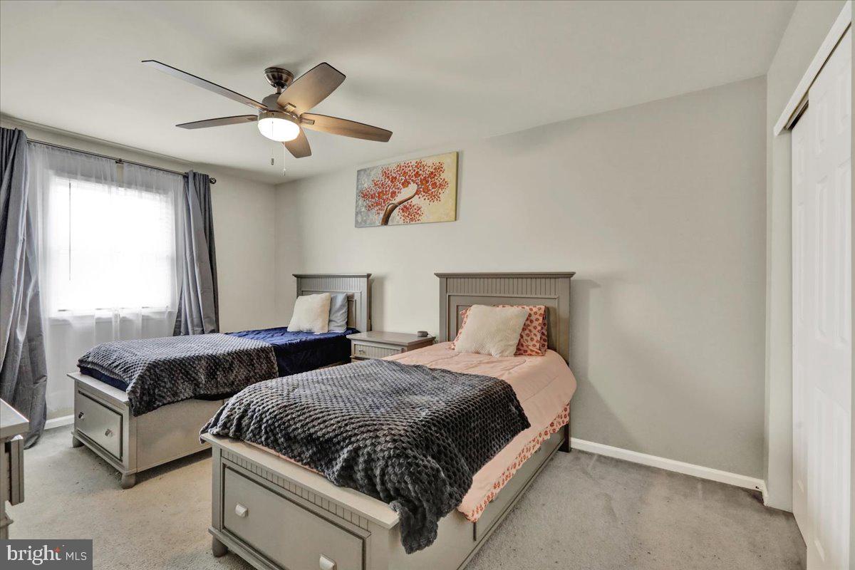 HEATHER KNOLL - Residential Lease