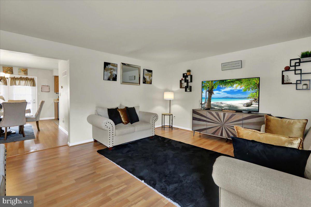 HEATHER KNOLL - Residential Lease