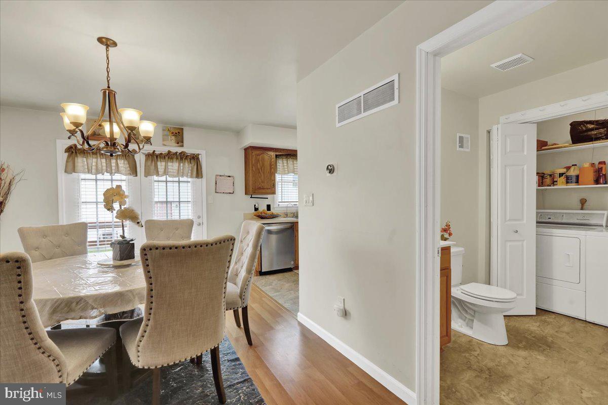 HEATHER KNOLL - Residential Lease