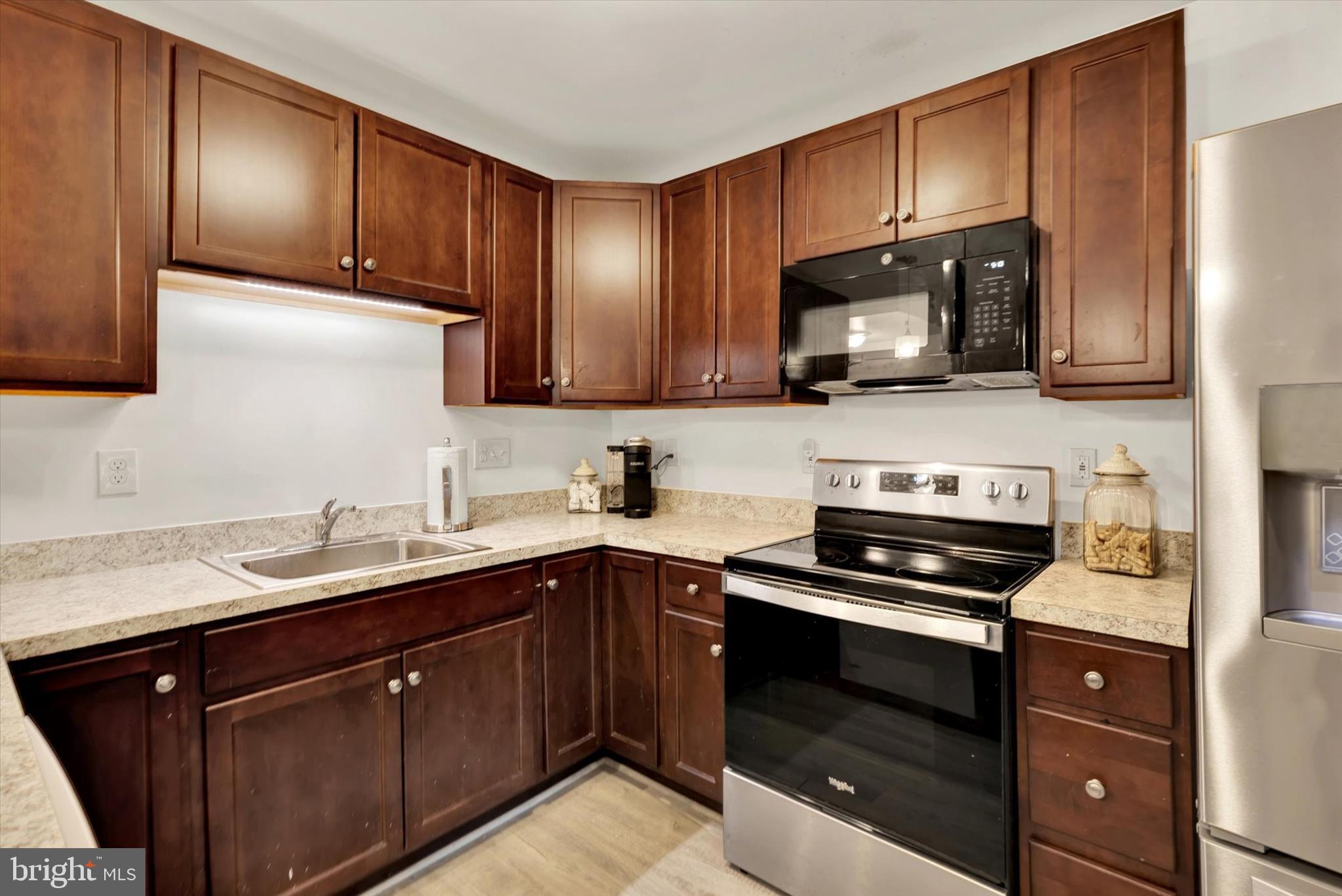 420 CHARLESTOWN PLACE