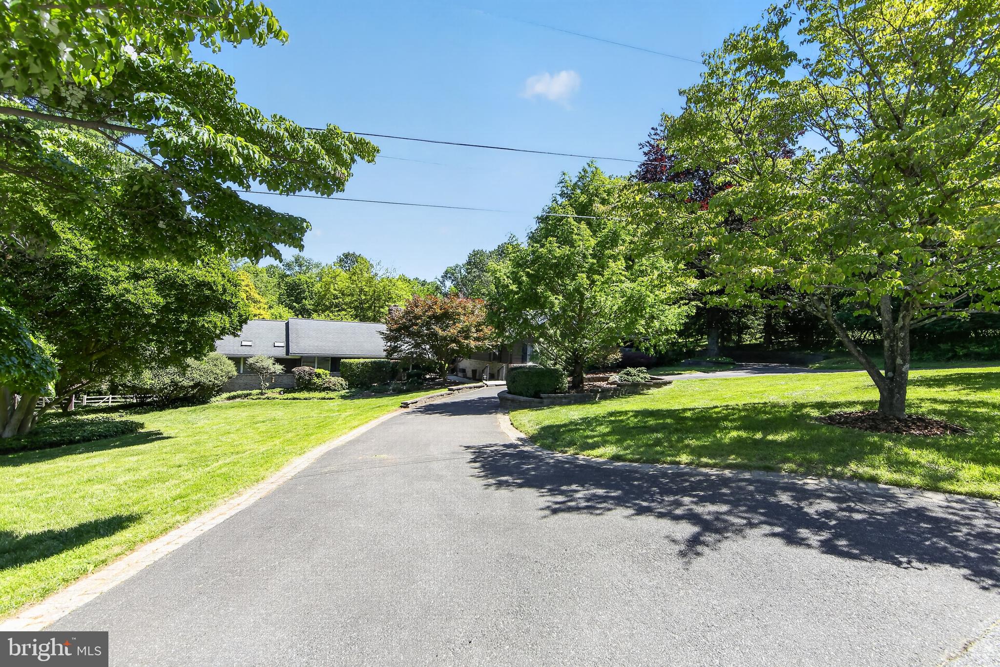 202 N SPRING VALLEY ROAD