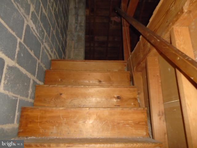 PERRING LOCH - Residential