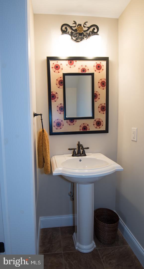 EDISON WOODS - Residential