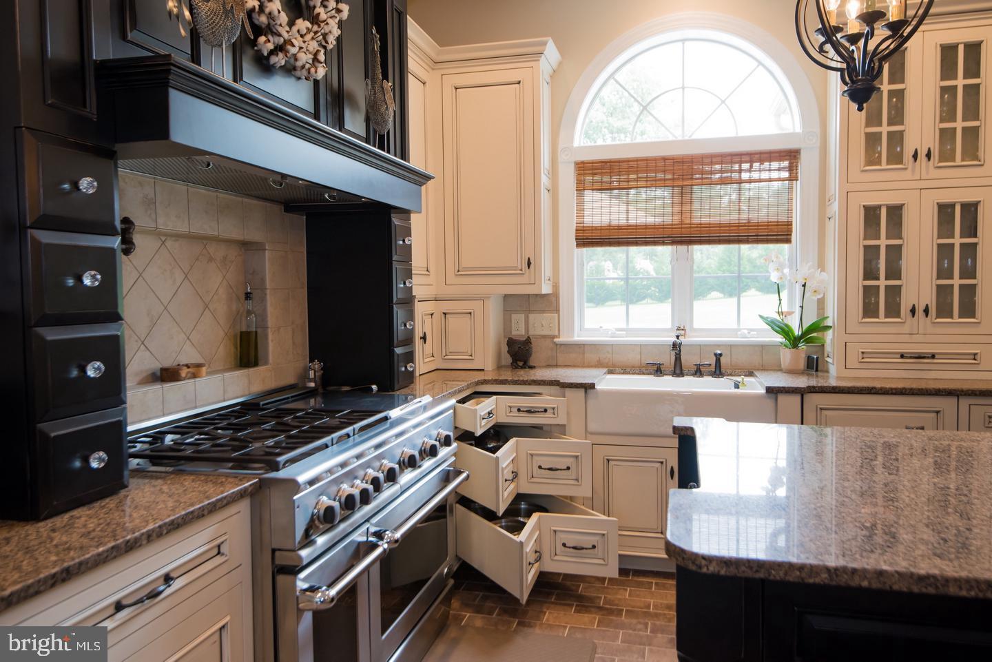 EDISON WOODS - Residential