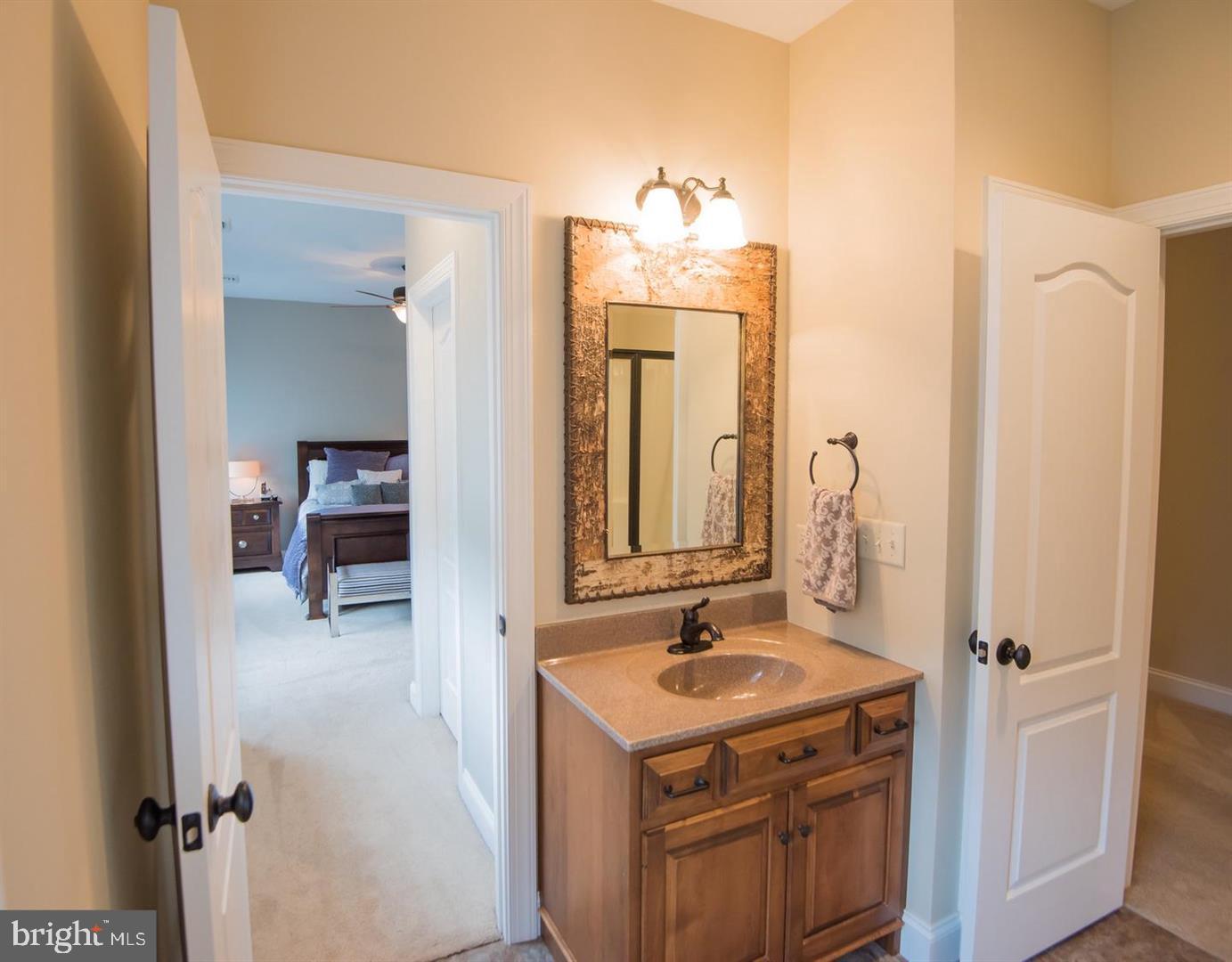 EDISON WOODS - Residential