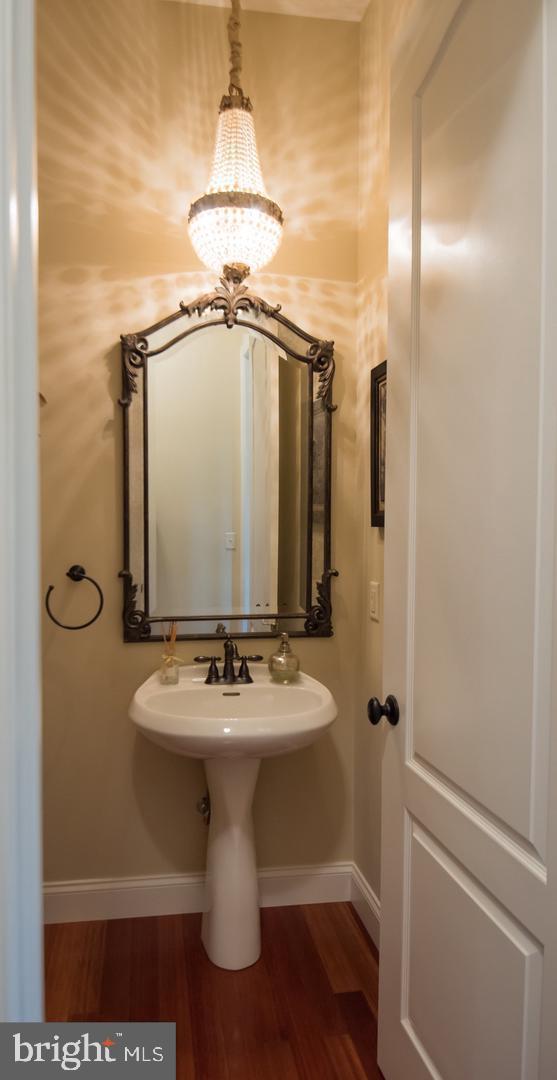 EDISON WOODS - Residential