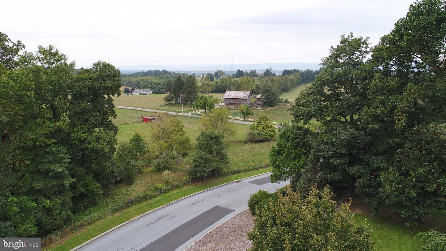 EDISON WOODS - Residential