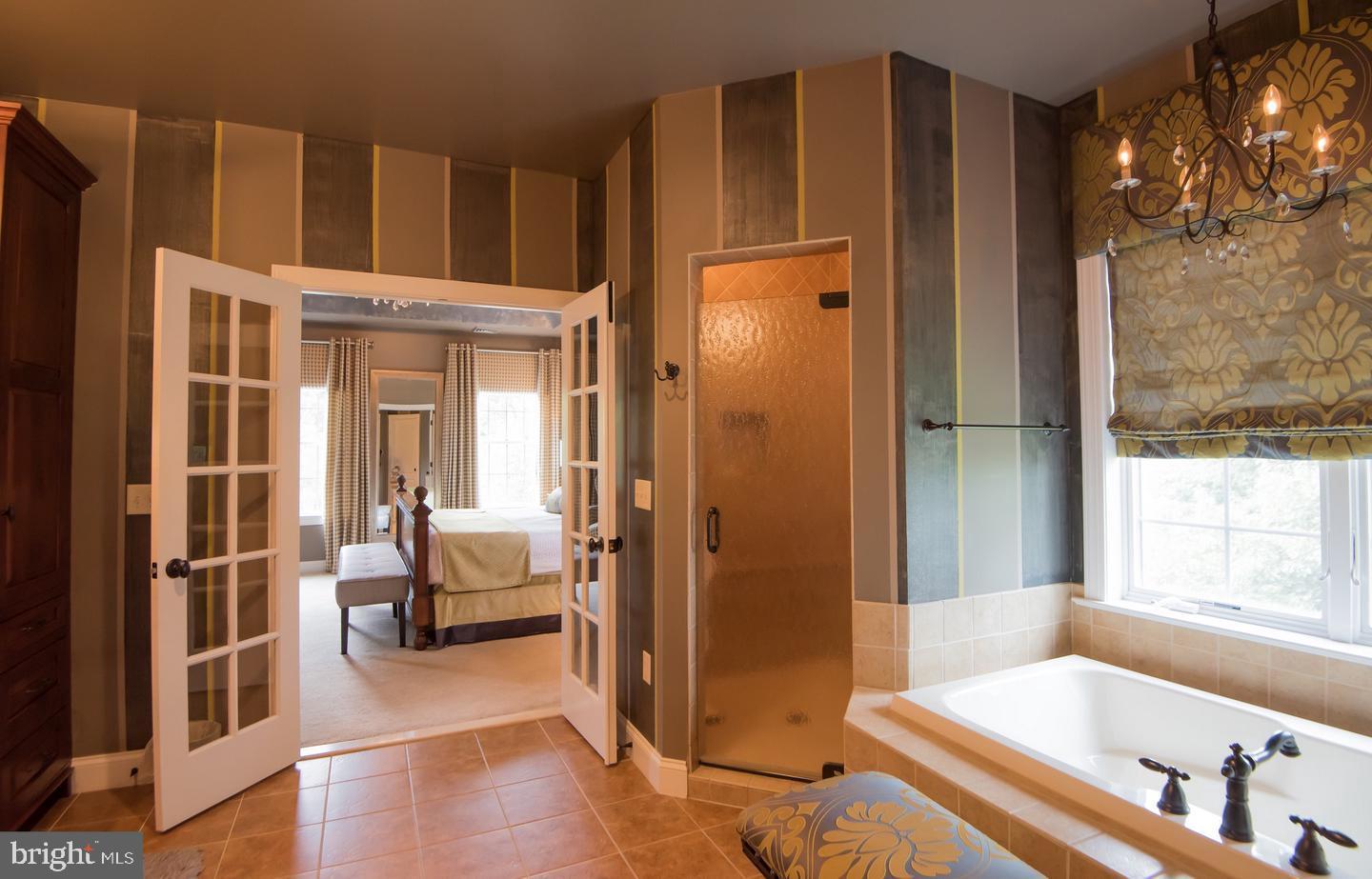 EDISON WOODS - Residential