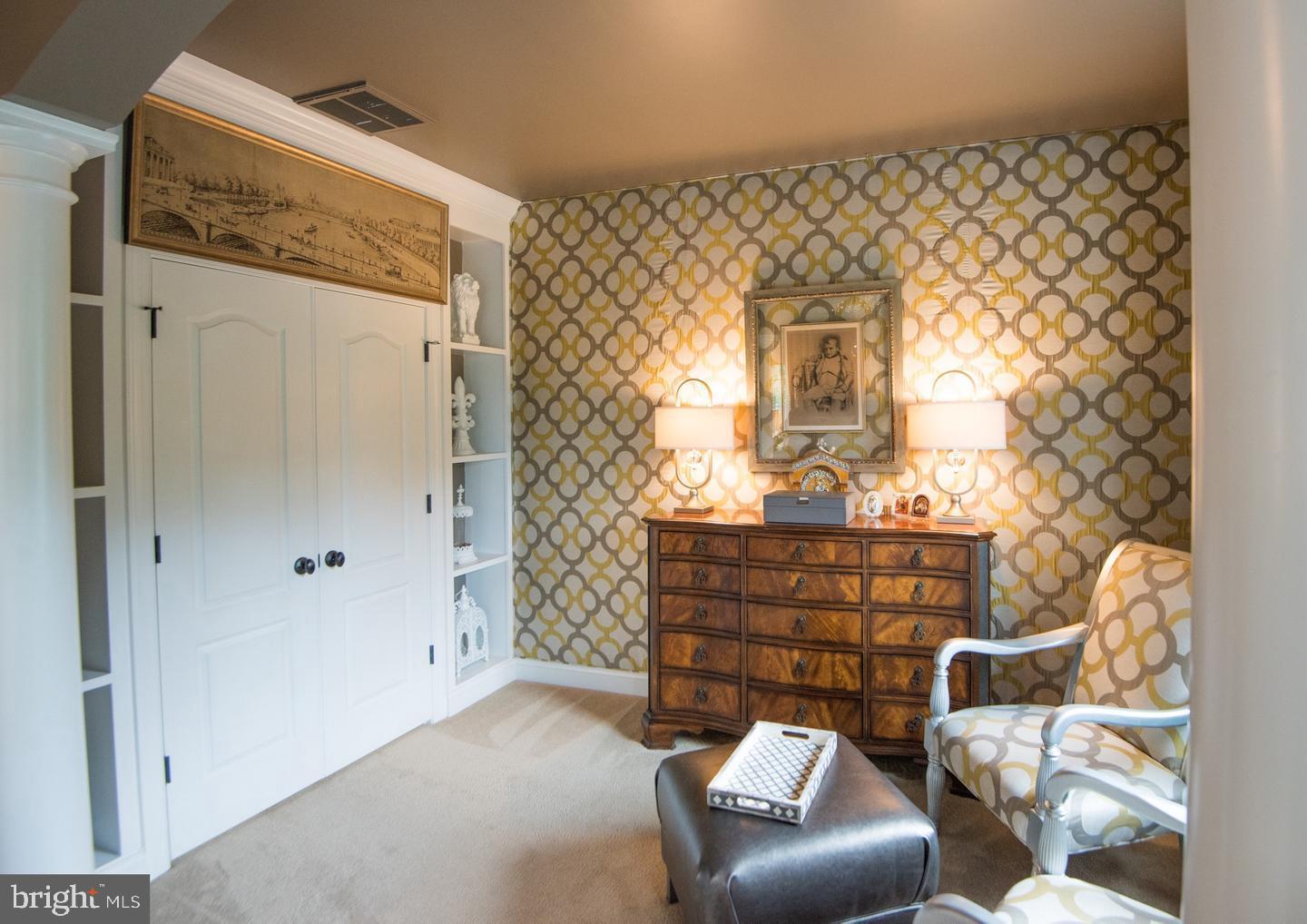 EDISON WOODS - Residential