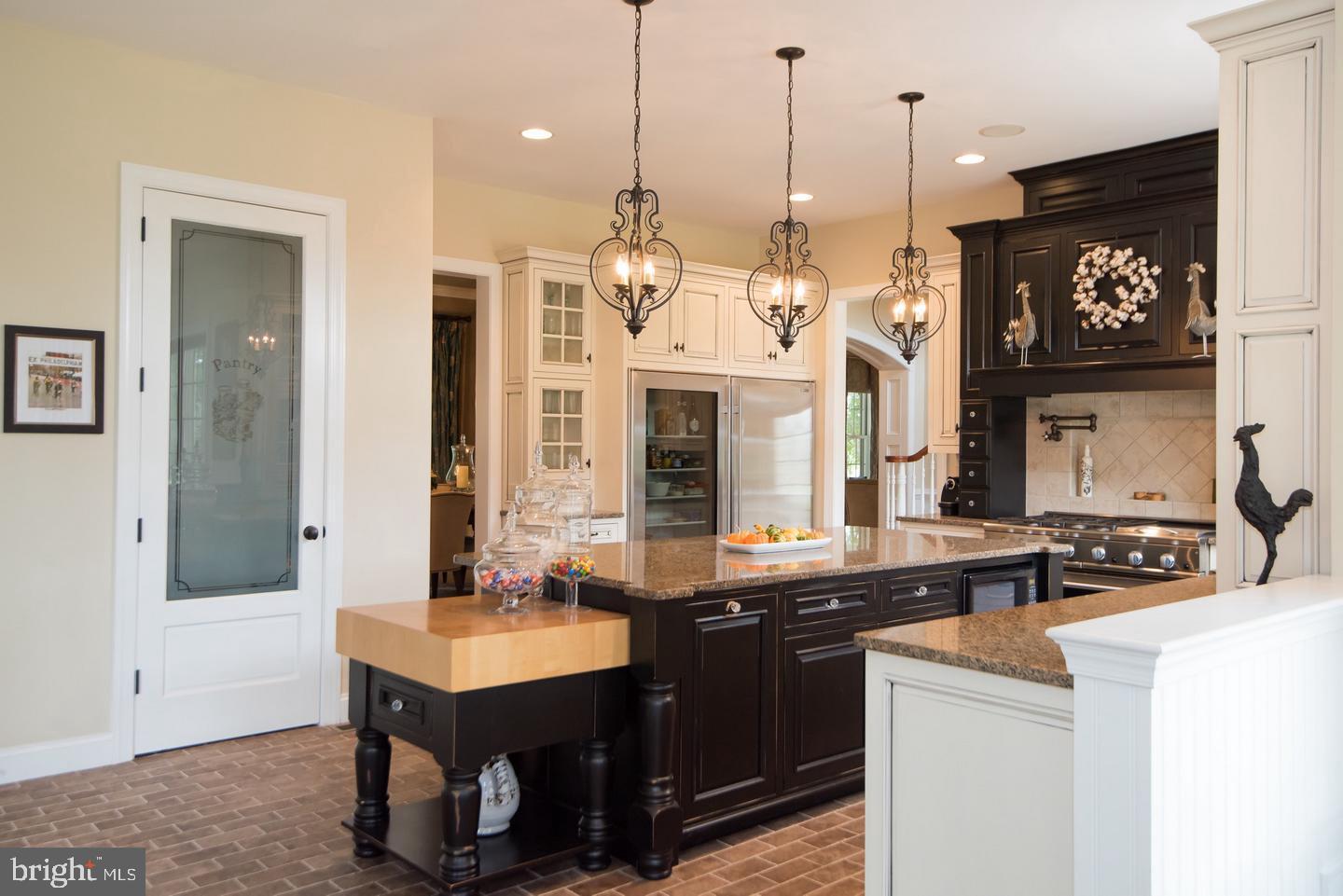 EDISON WOODS - Residential