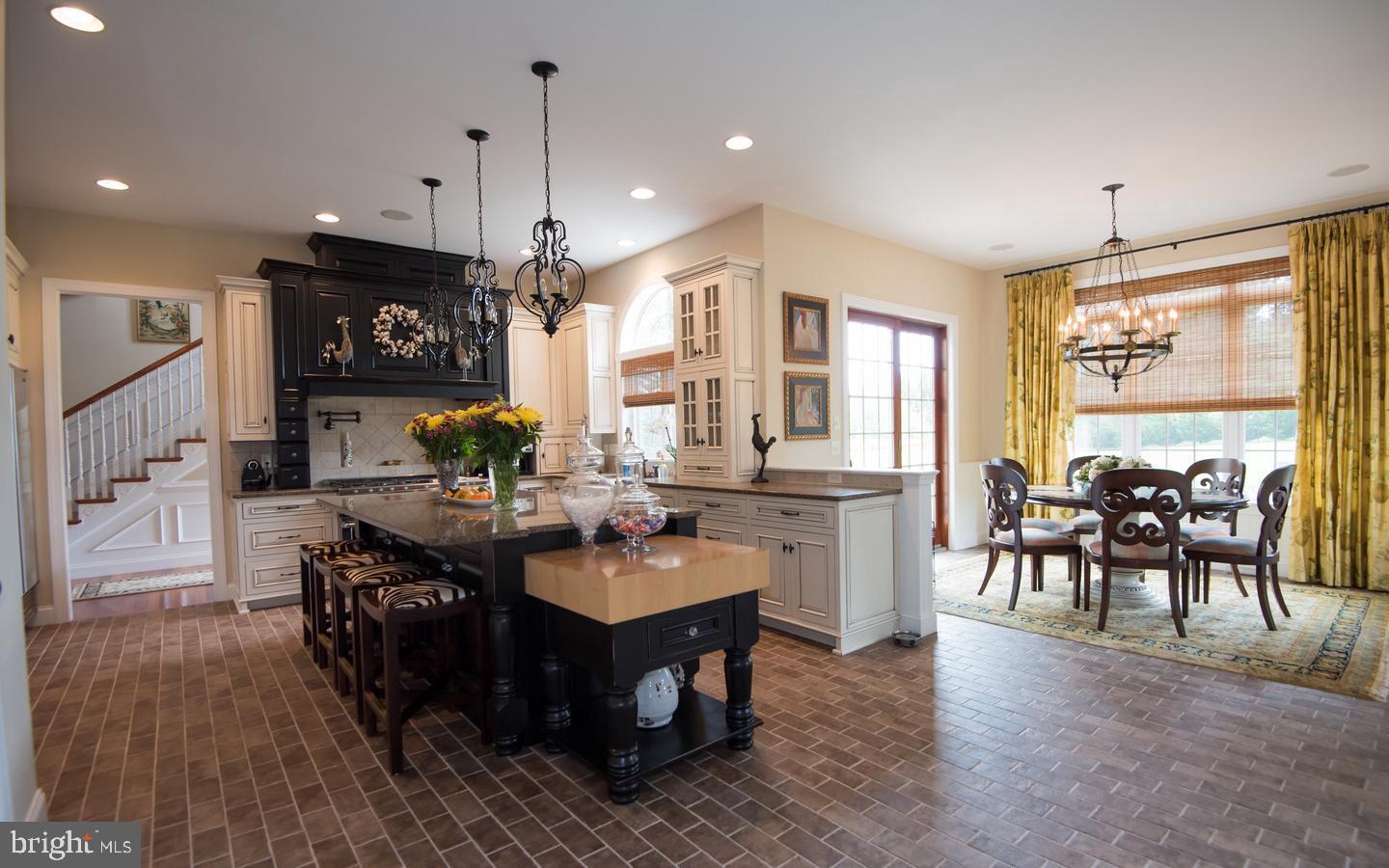 EDISON WOODS - Residential