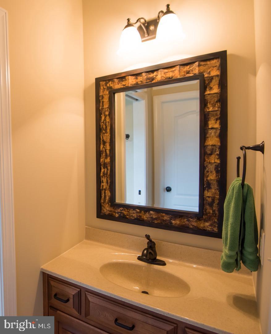 EDISON WOODS - Residential