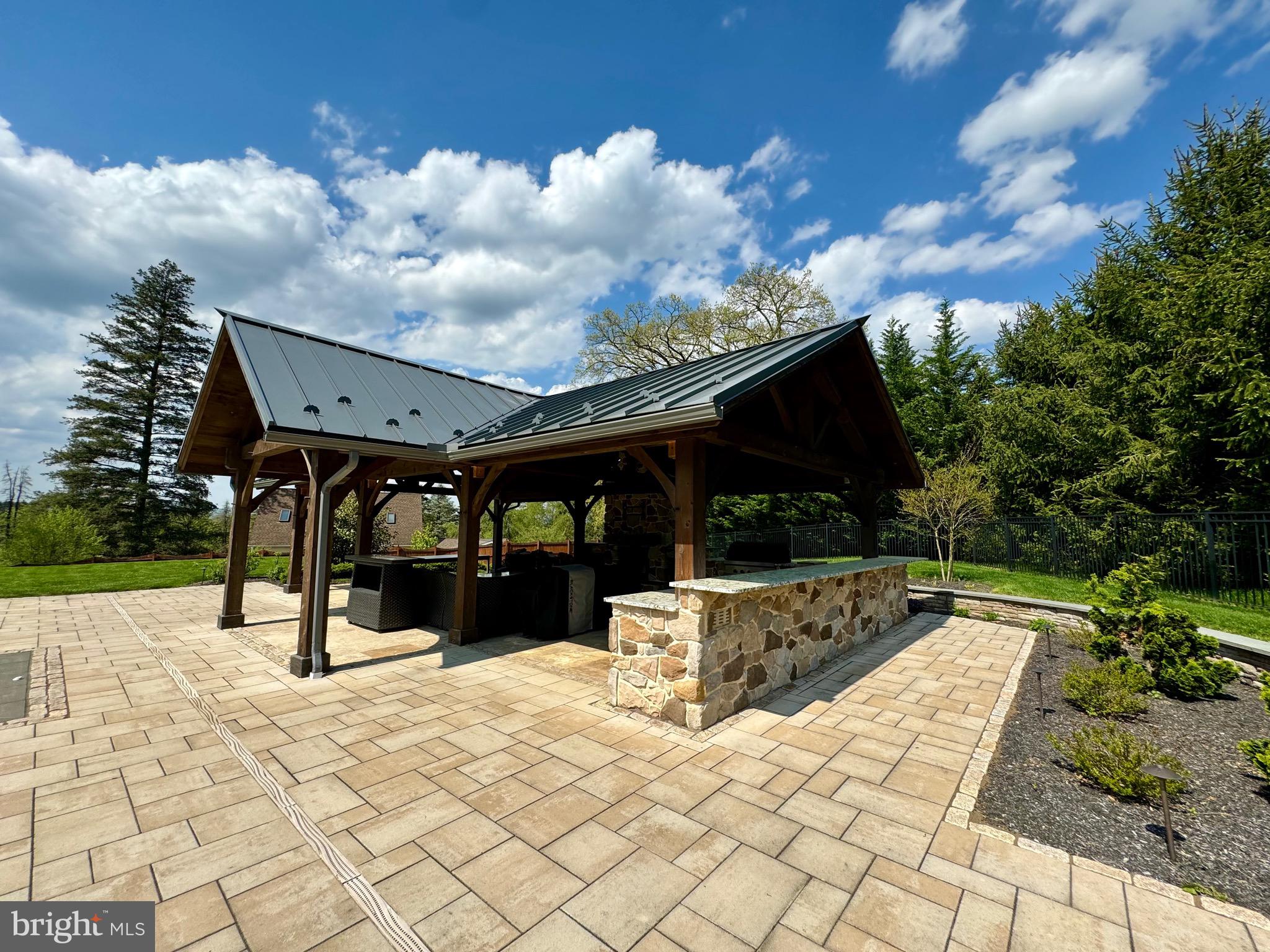 EDISON WOODS - Residential