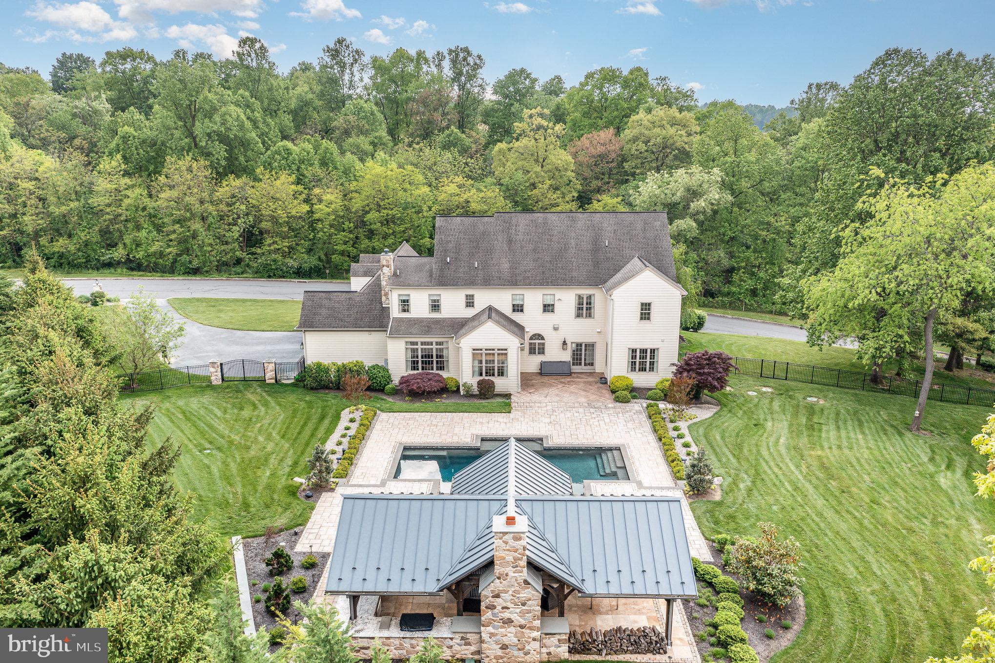 EDISON WOODS - Residential