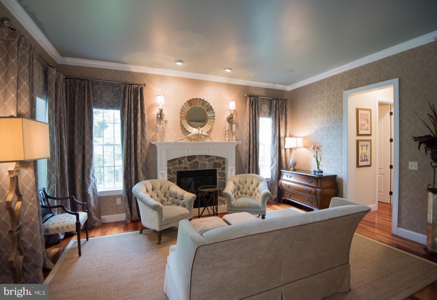 EDISON WOODS - Residential