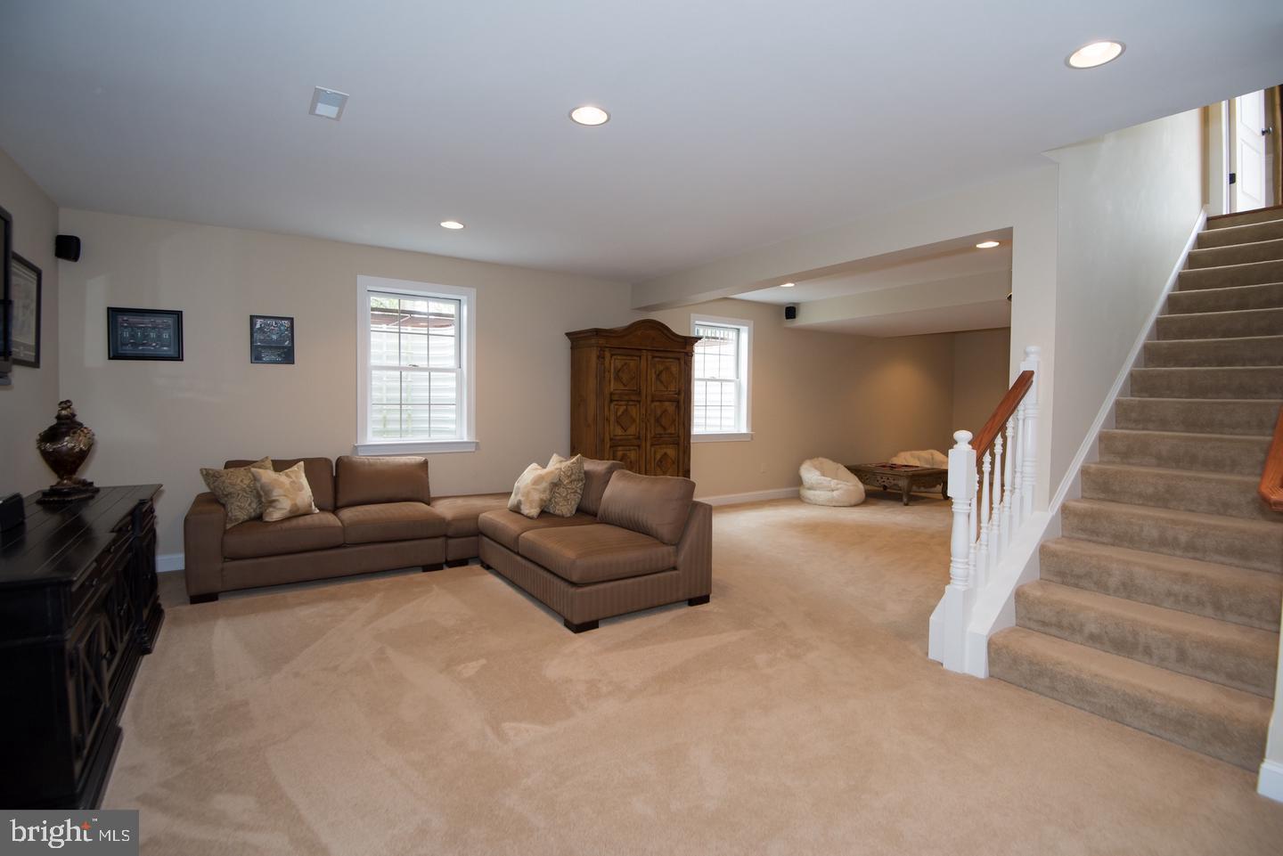 EDISON WOODS - Residential