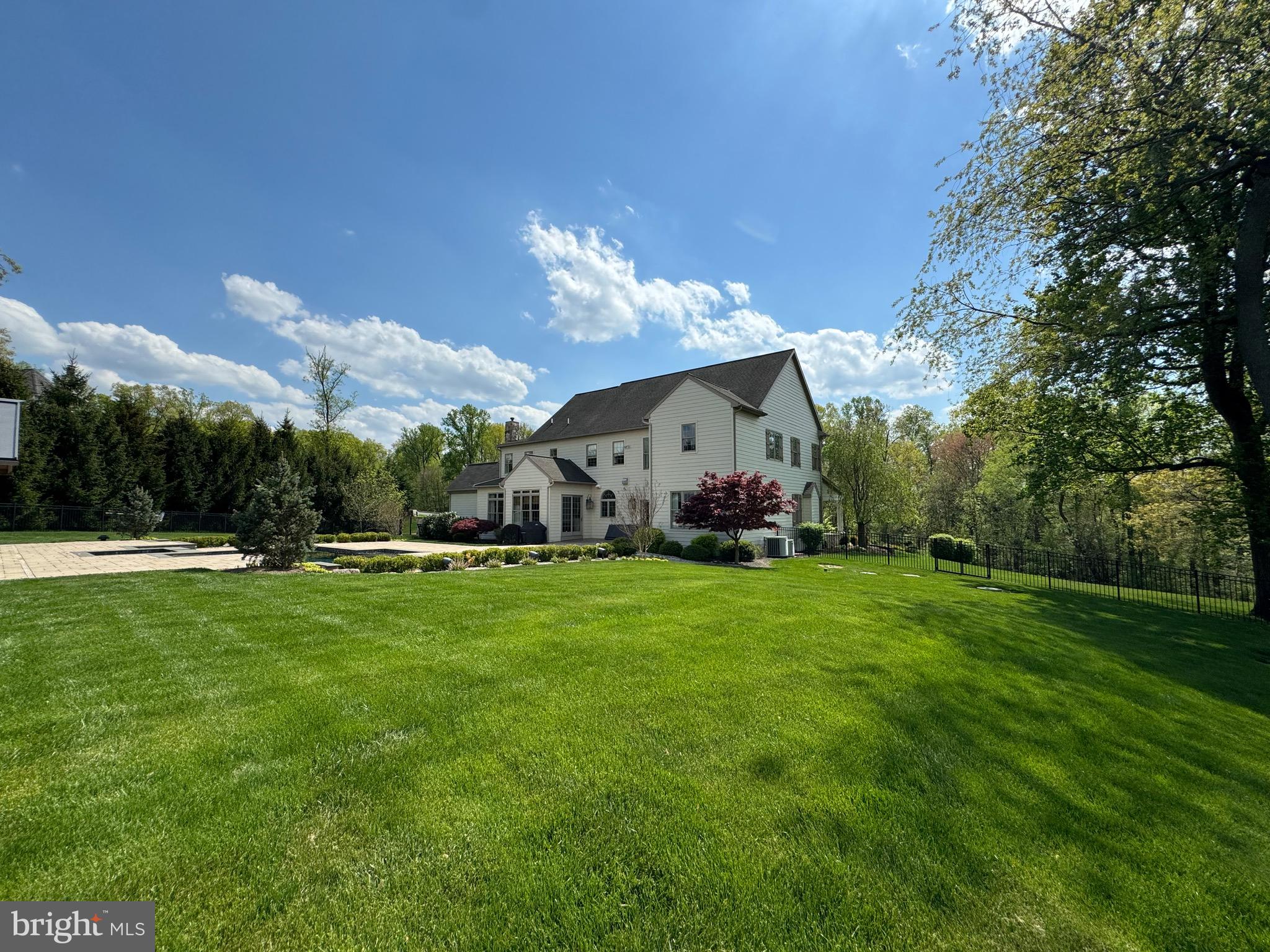 EDISON WOODS - Residential