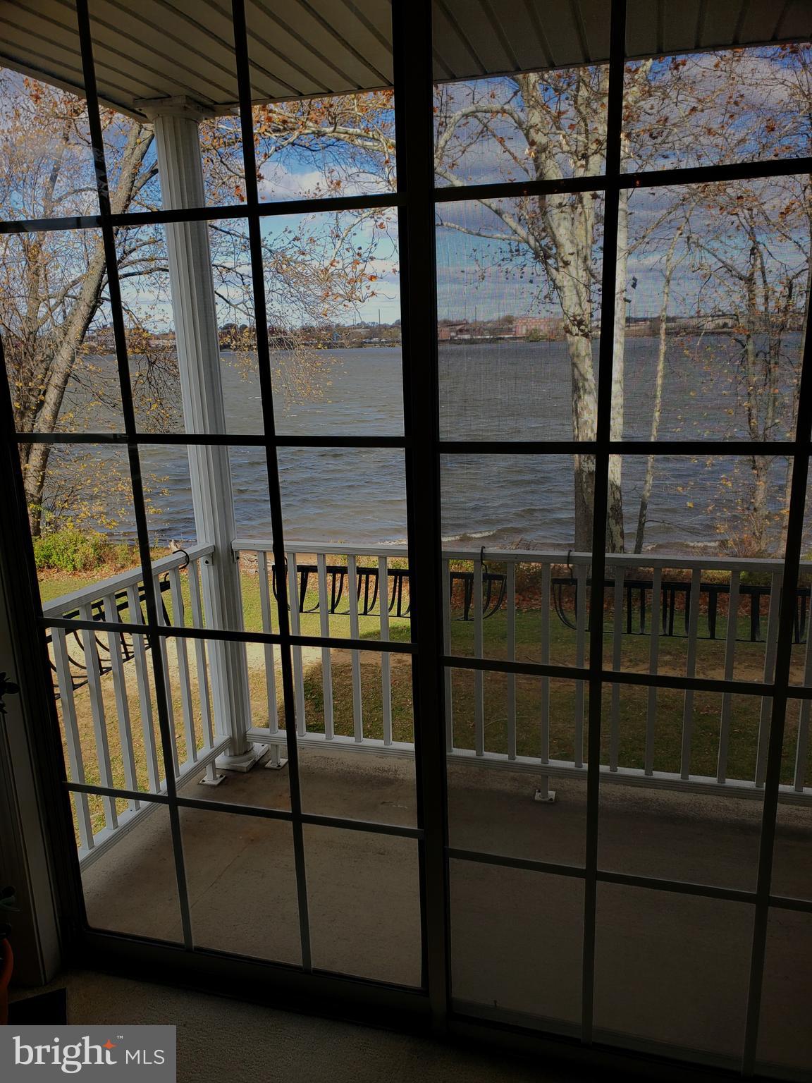 RIVERFRONT - Residential