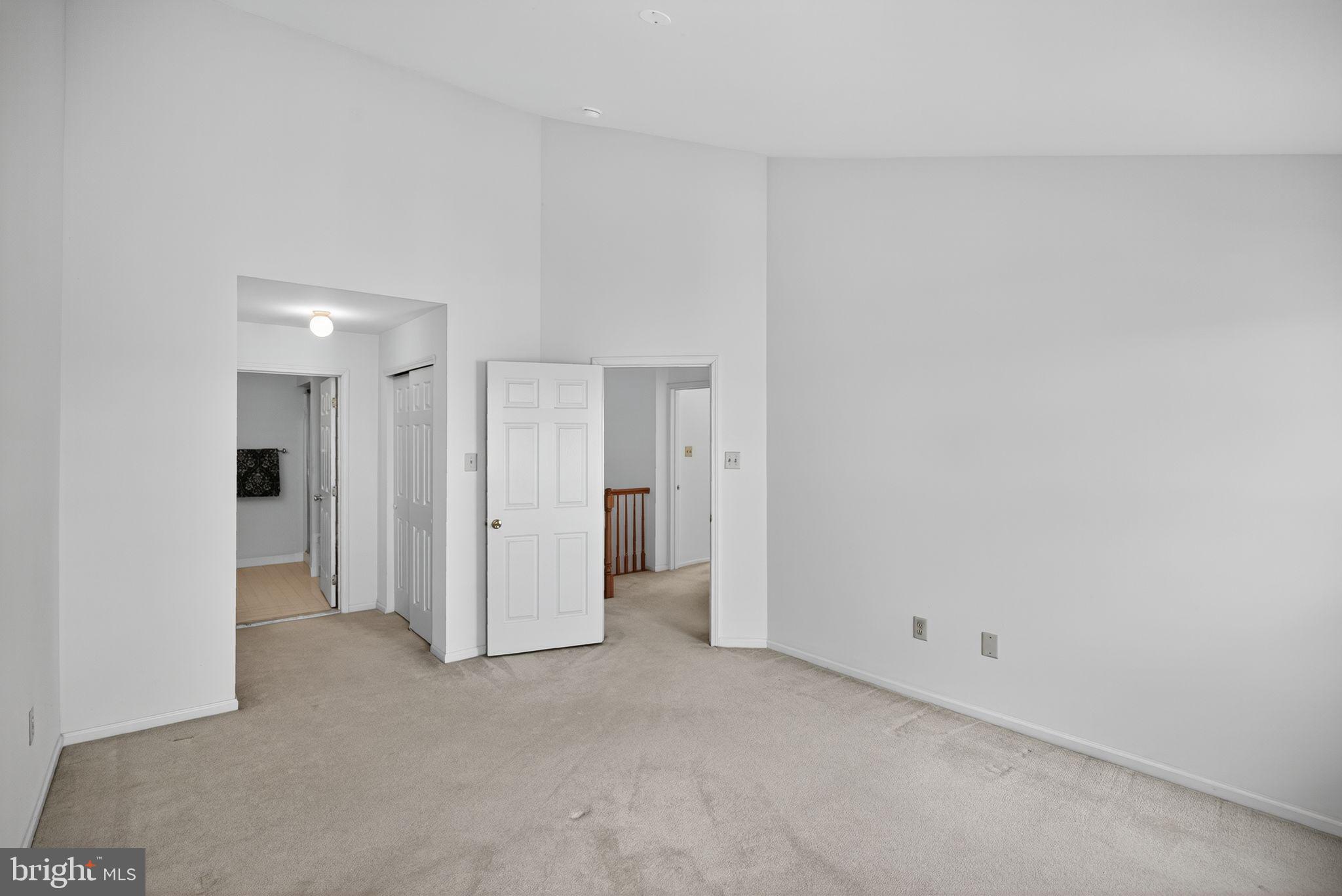 RIVERFRONT - Residential