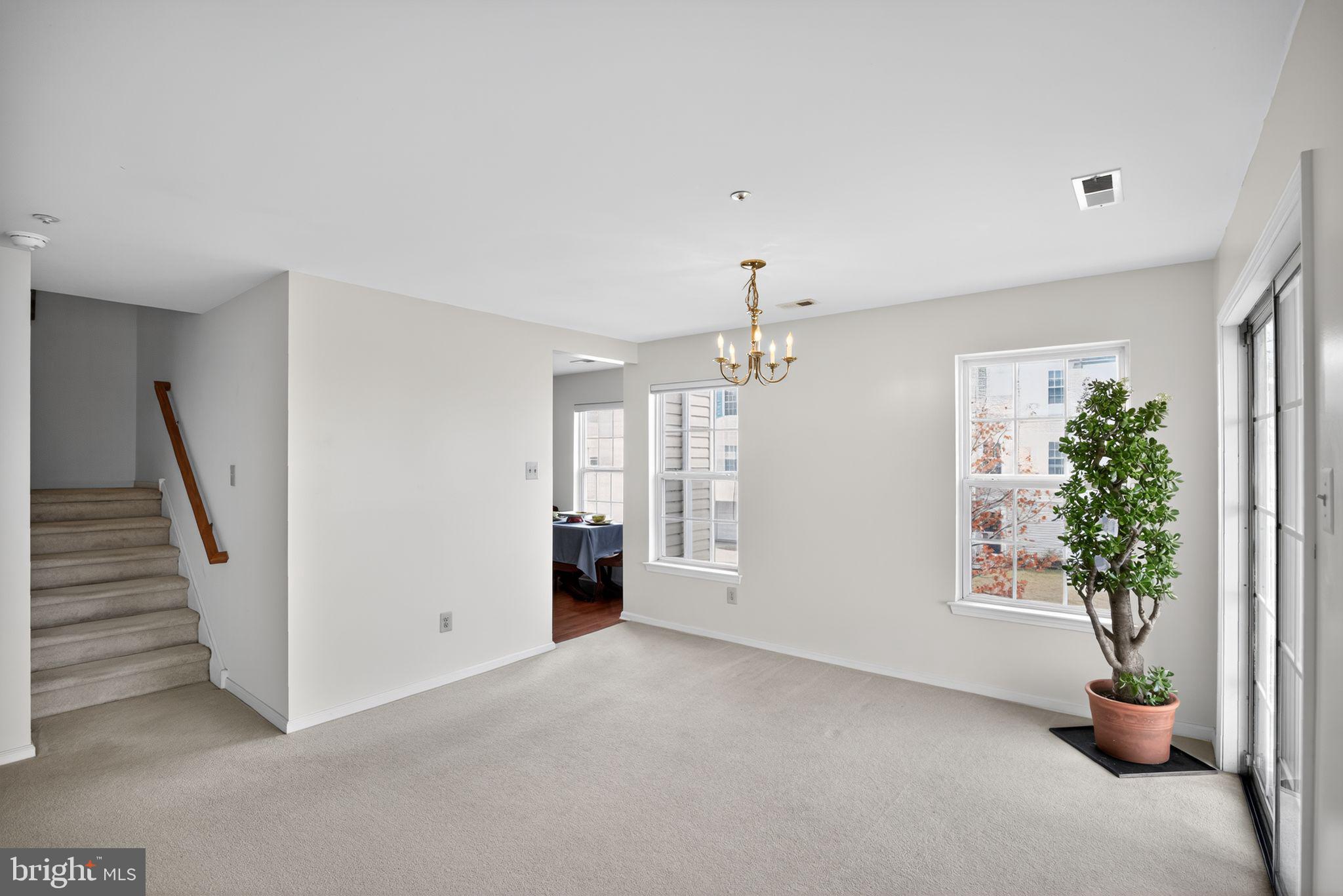 RIVERFRONT - Residential