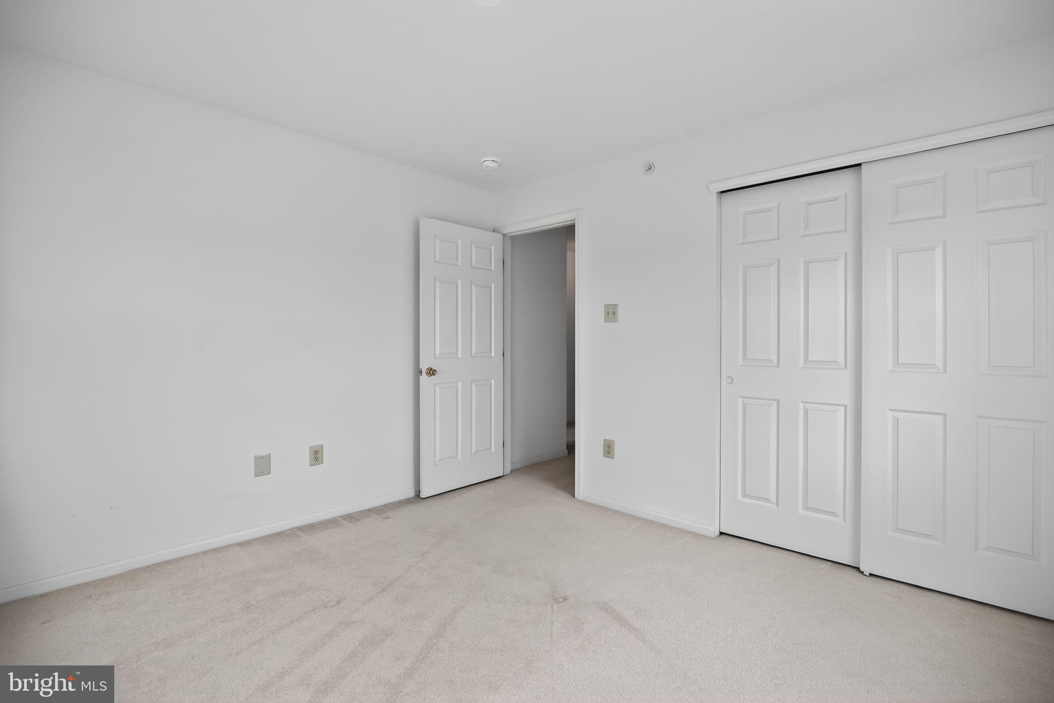 RIVERFRONT - Residential