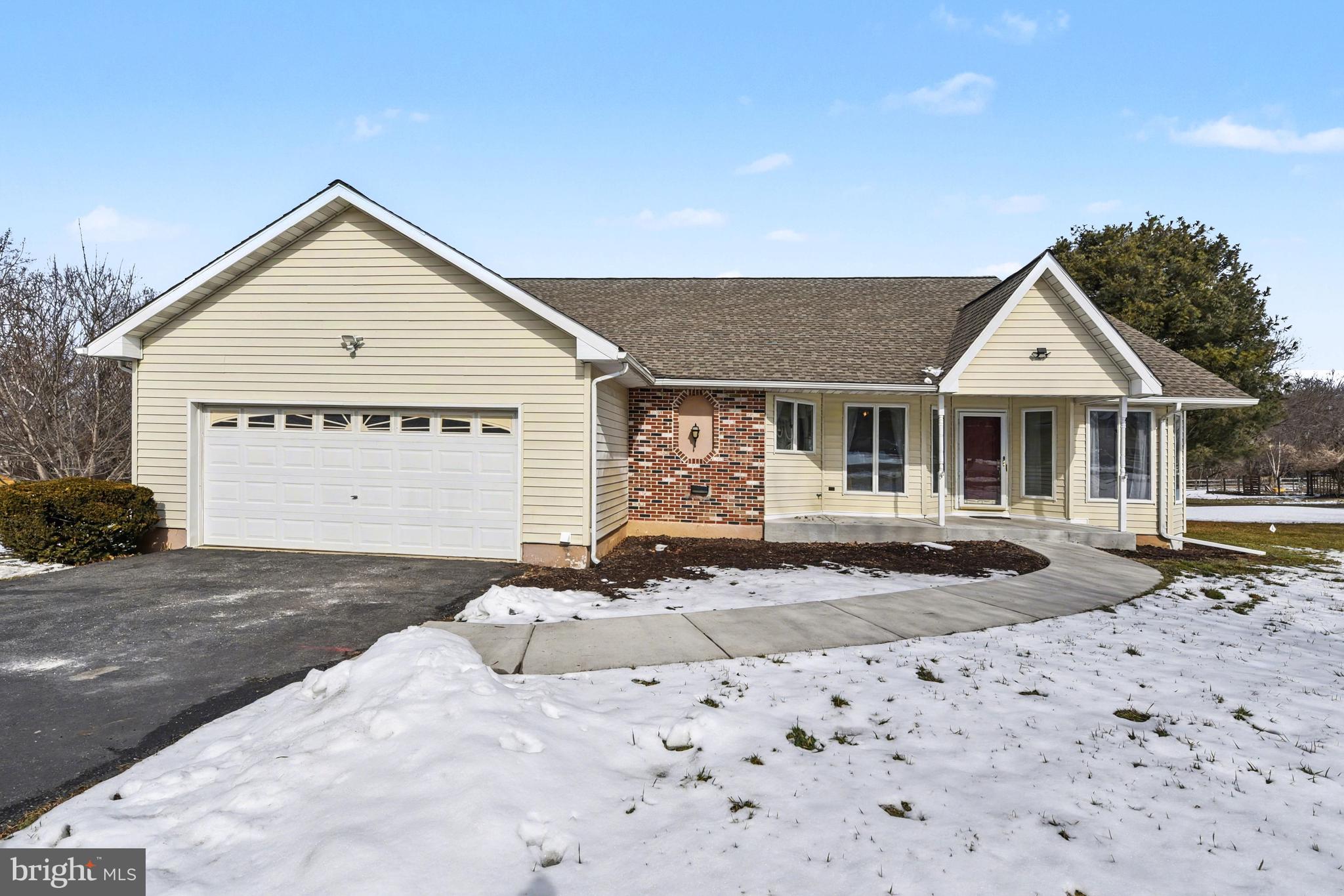 HONEYSUCKLE HOLLOW - Residential