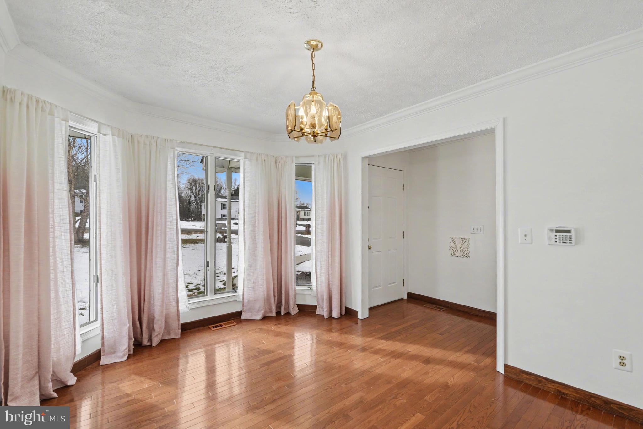 HONEYSUCKLE HOLLOW - Residential