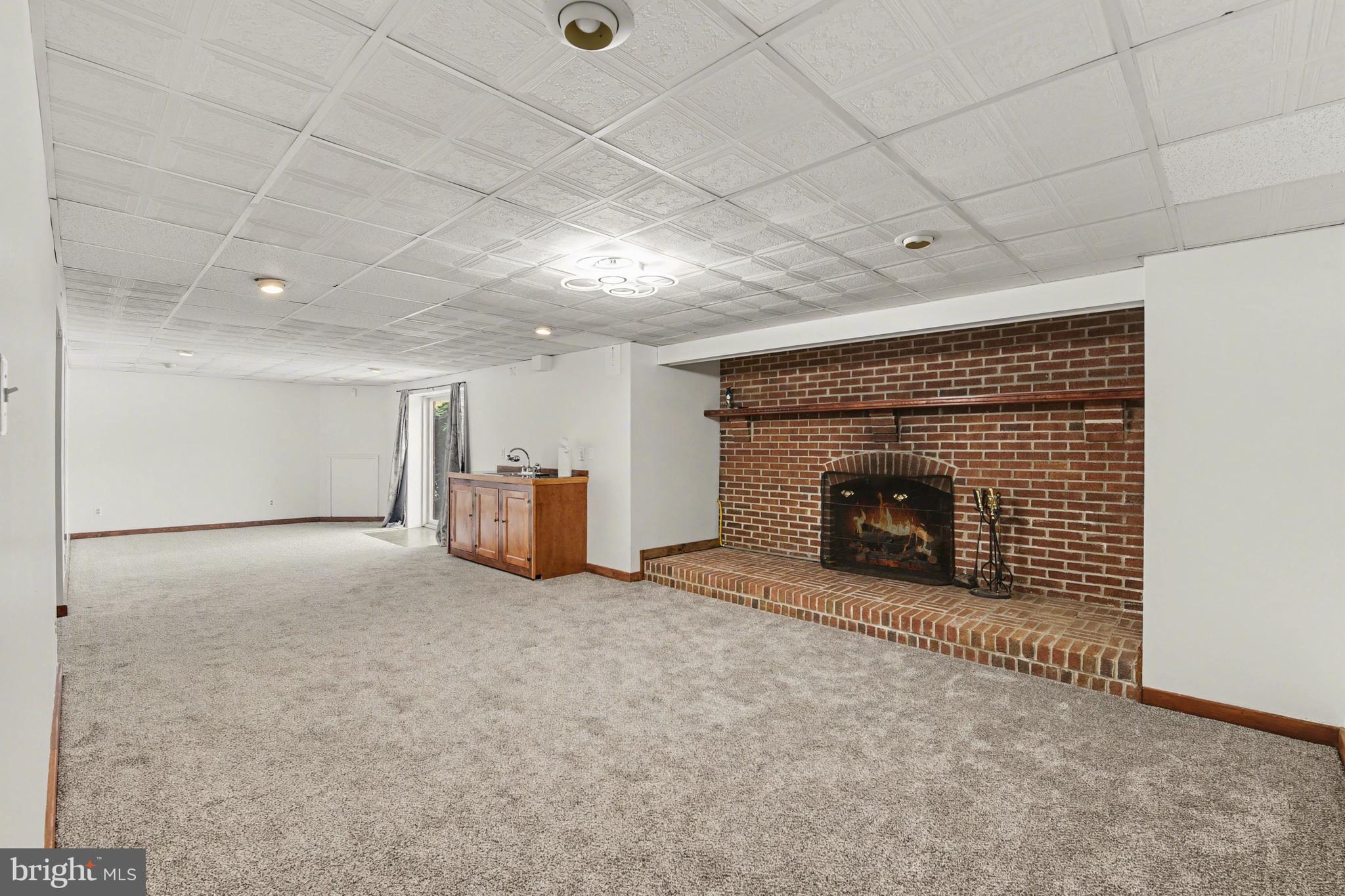 HONEYSUCKLE HOLLOW - Residential