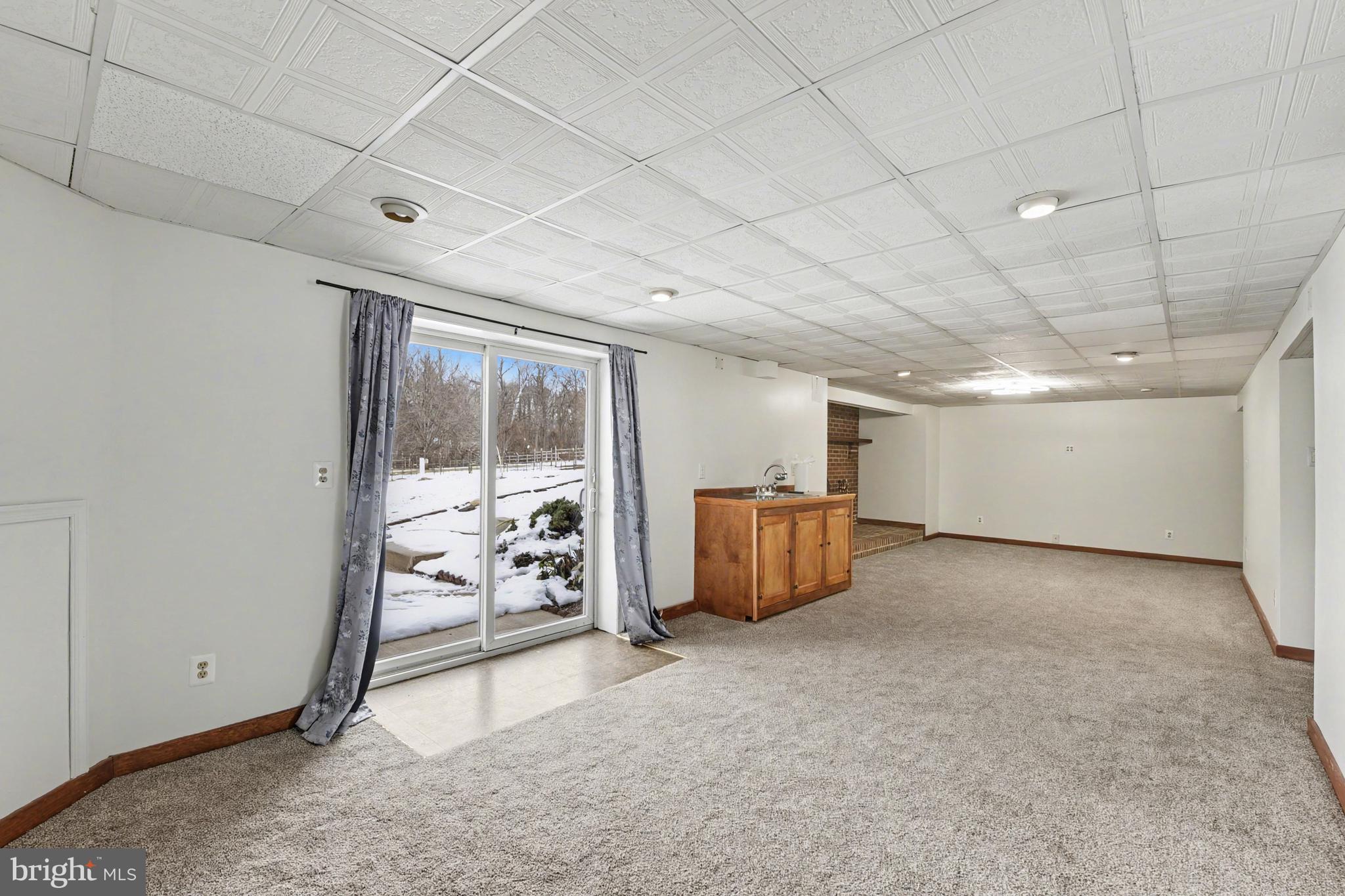 HONEYSUCKLE HOLLOW - Residential