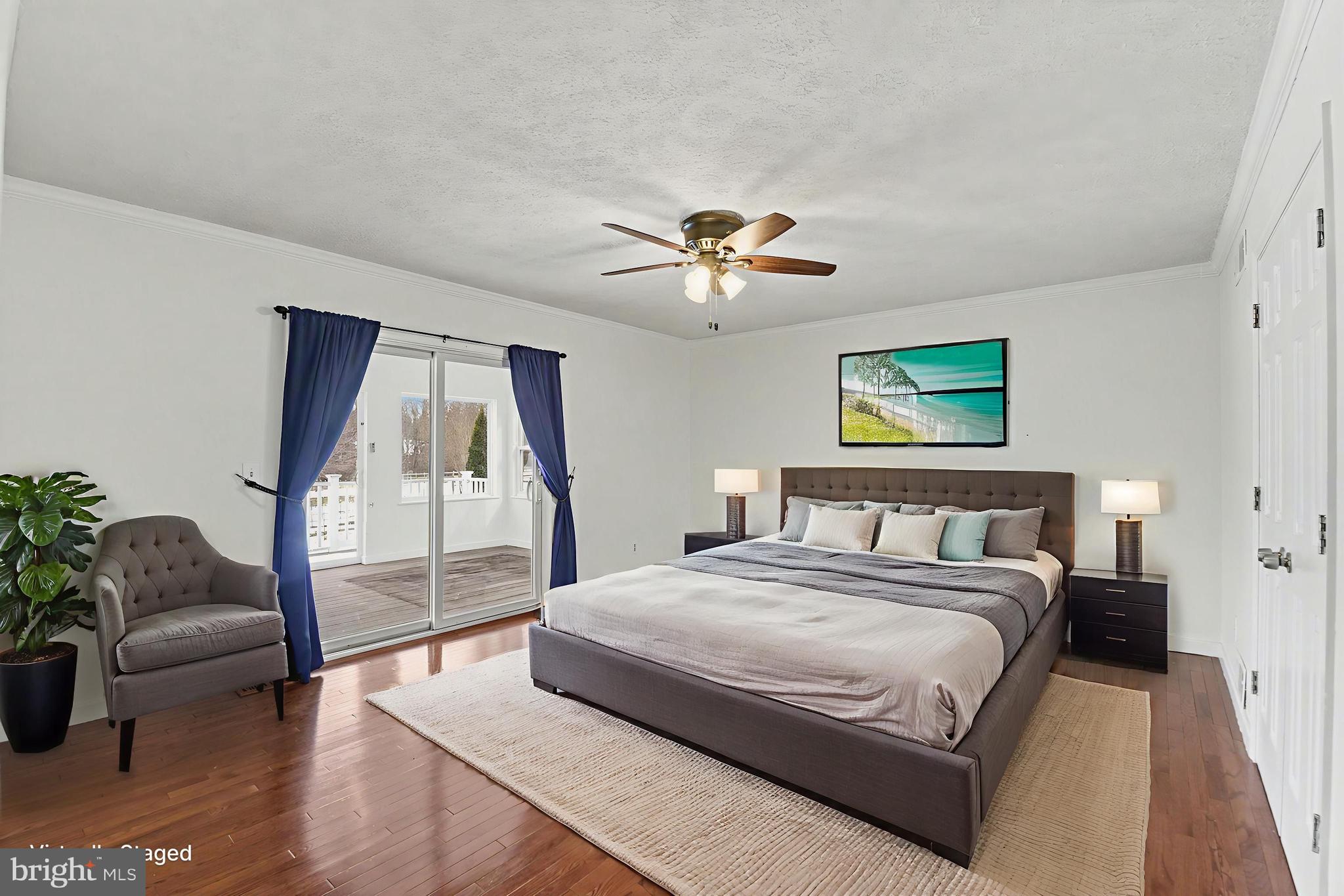 HONEYSUCKLE HOLLOW - Residential