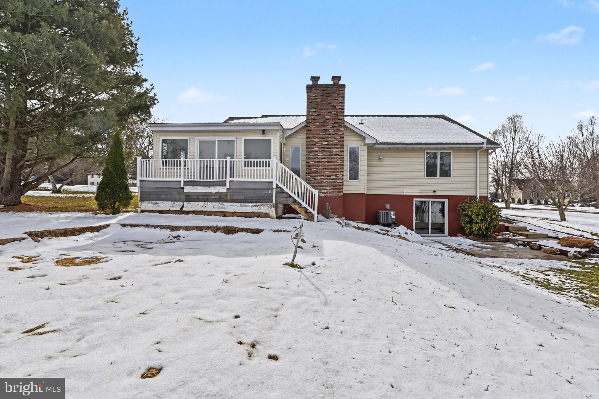 HONEYSUCKLE HOLLOW - Residential