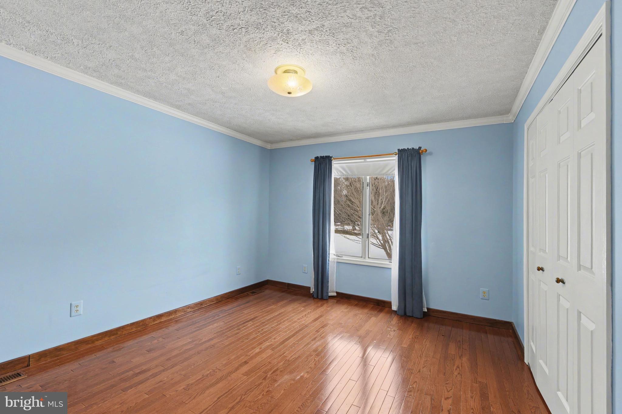 HONEYSUCKLE HOLLOW - Residential