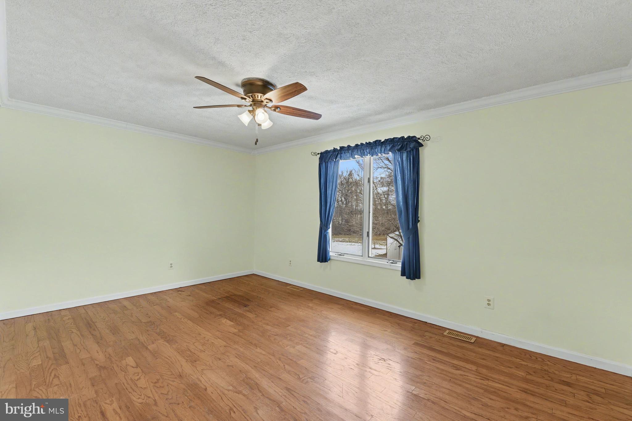 HONEYSUCKLE HOLLOW - Residential