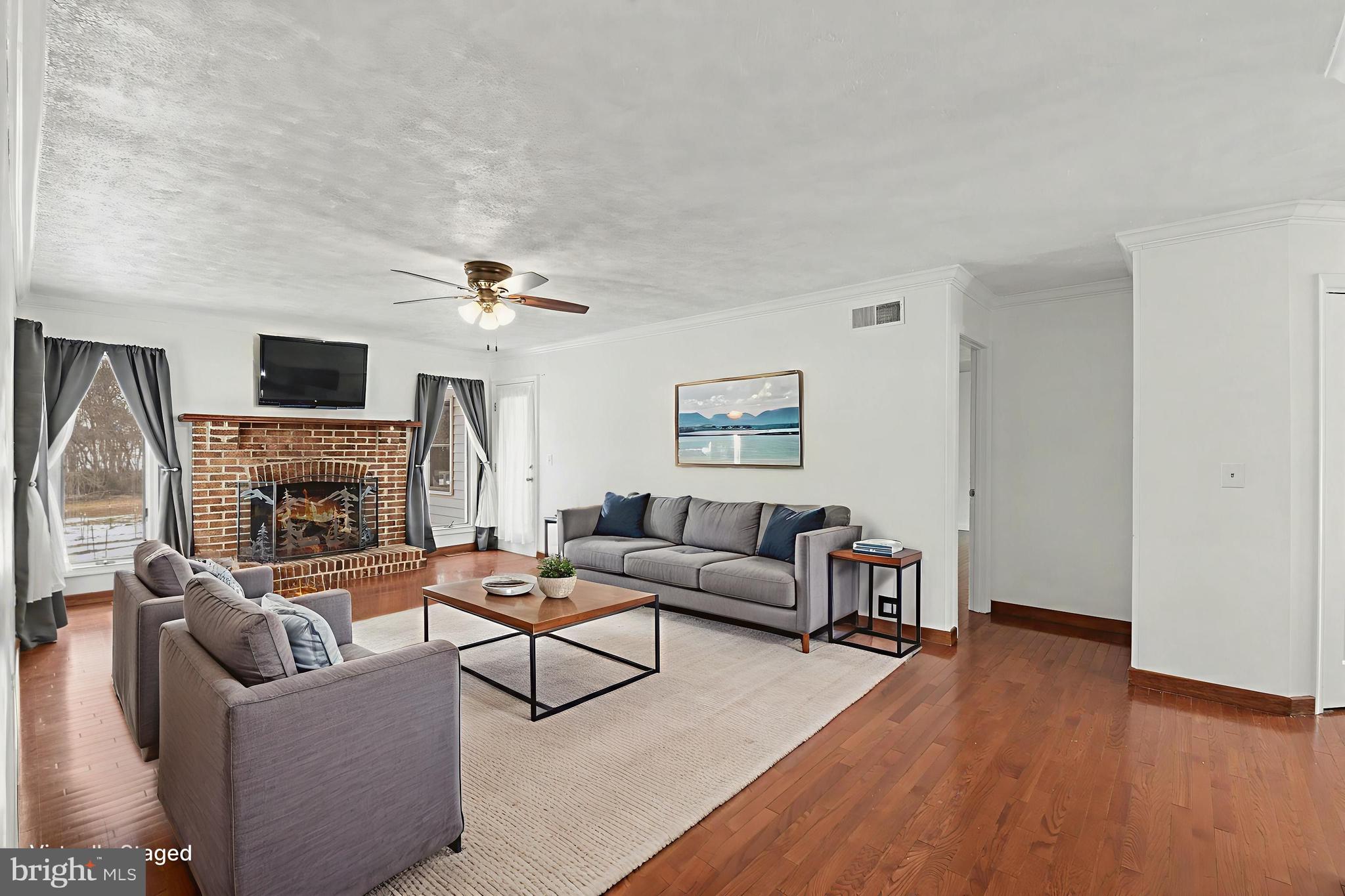 HONEYSUCKLE HOLLOW - Residential