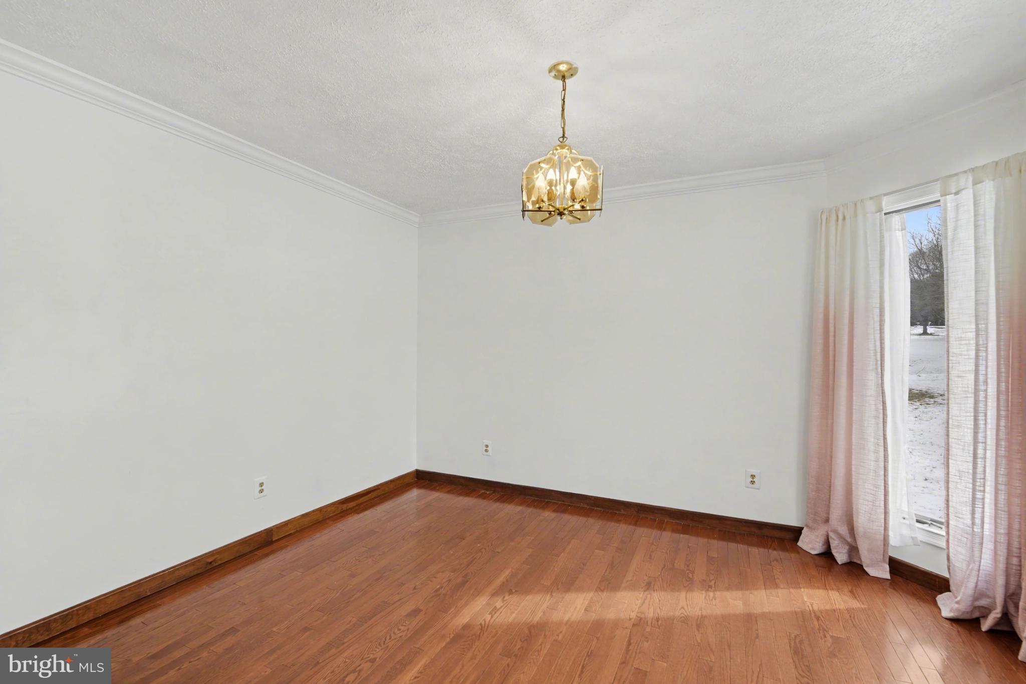 HONEYSUCKLE HOLLOW - Residential