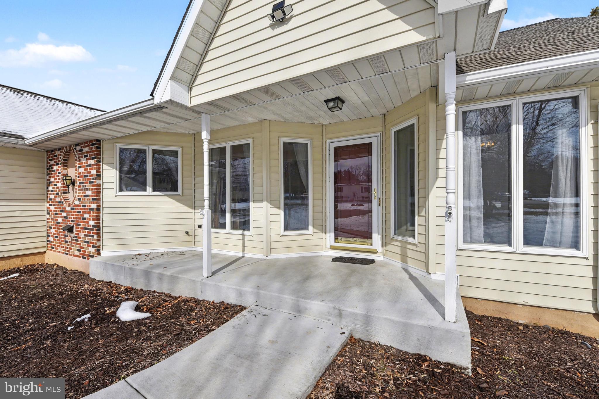 HONEYSUCKLE HOLLOW - Residential