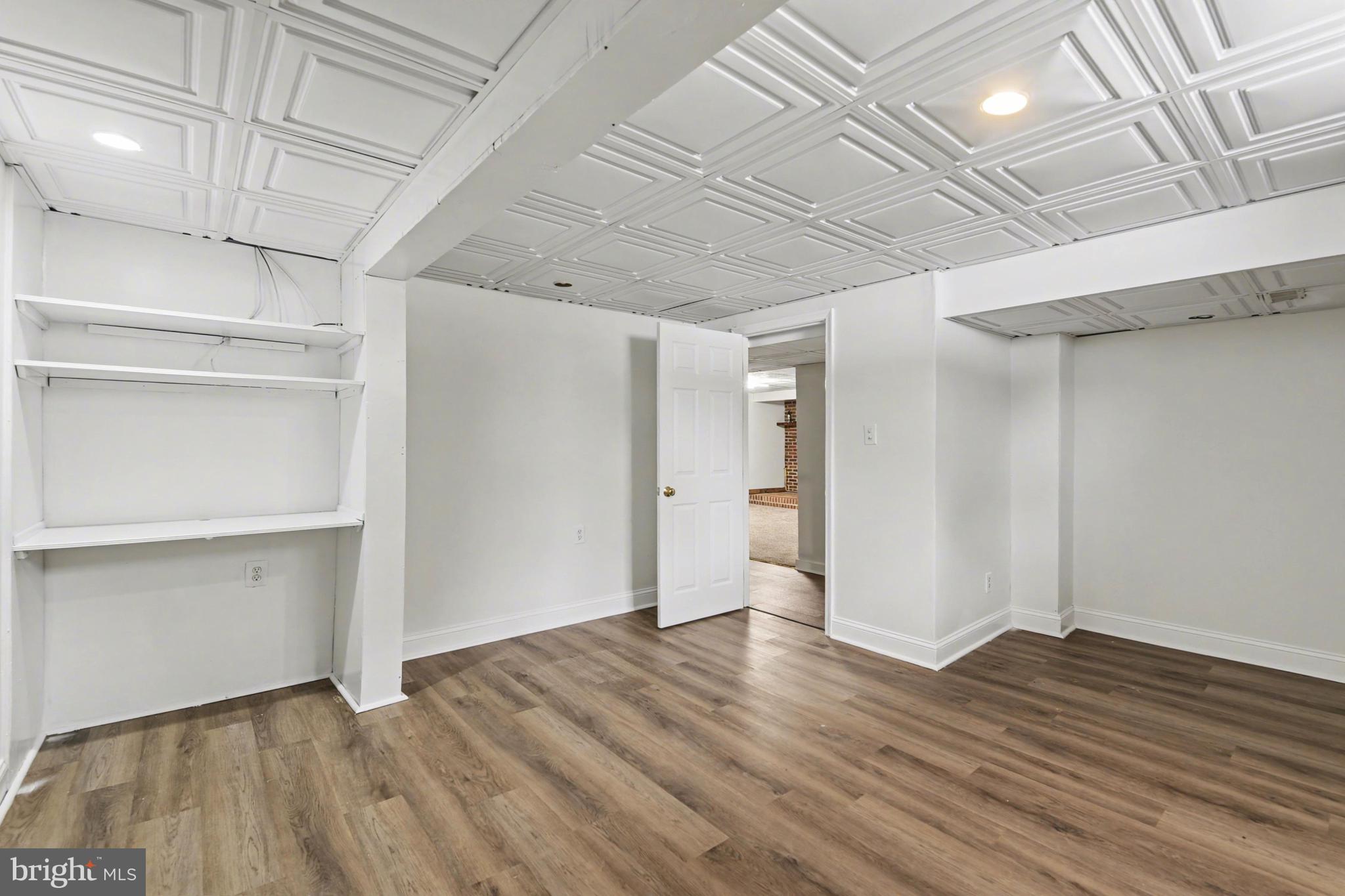 HONEYSUCKLE HOLLOW - Residential