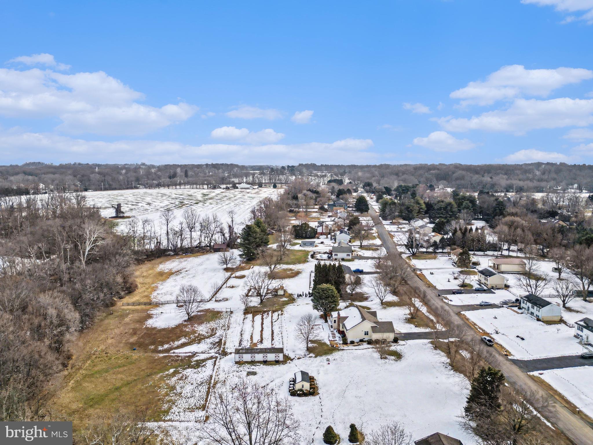 HONEYSUCKLE HOLLOW - Residential
