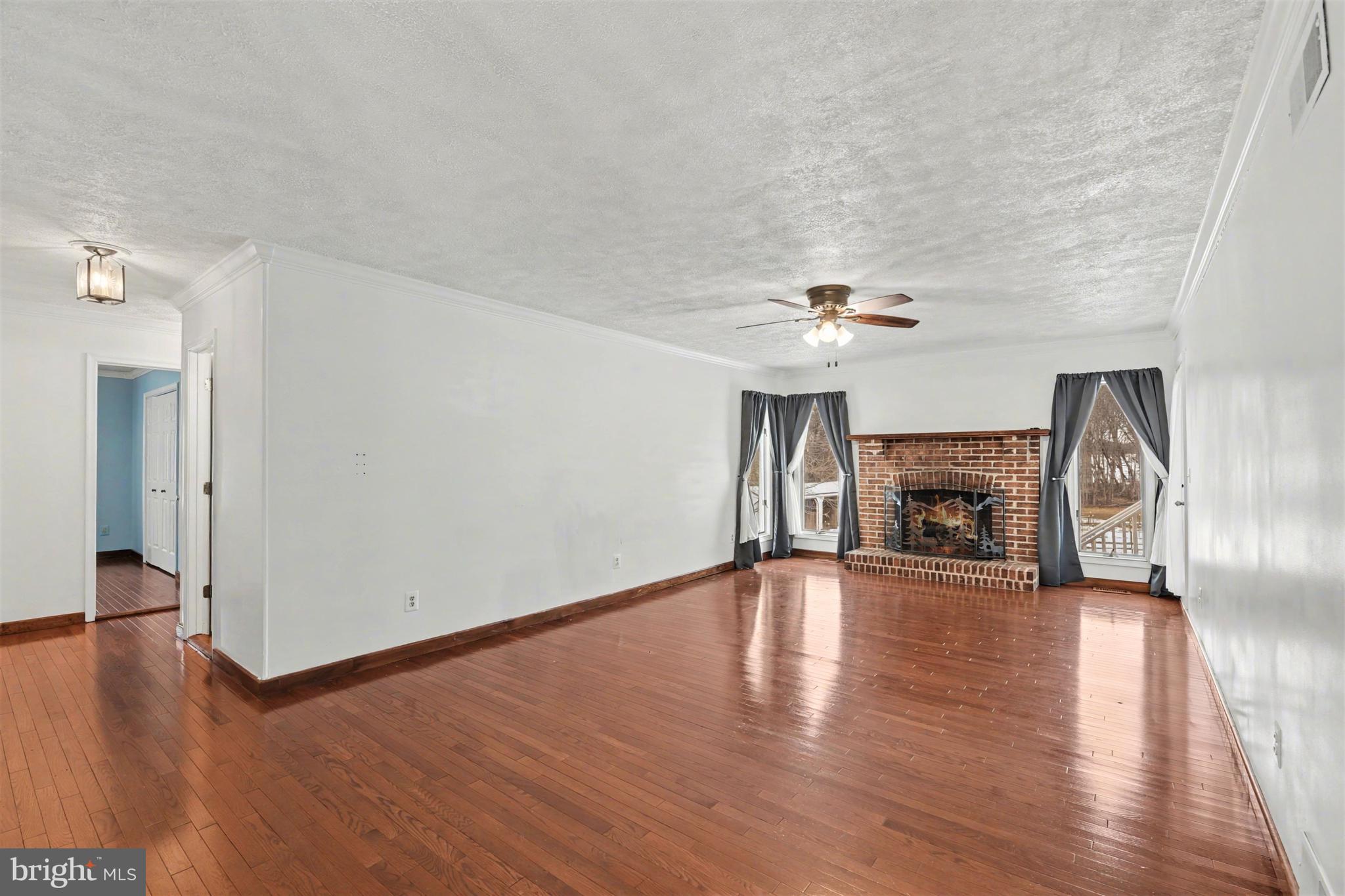 HONEYSUCKLE HOLLOW - Residential