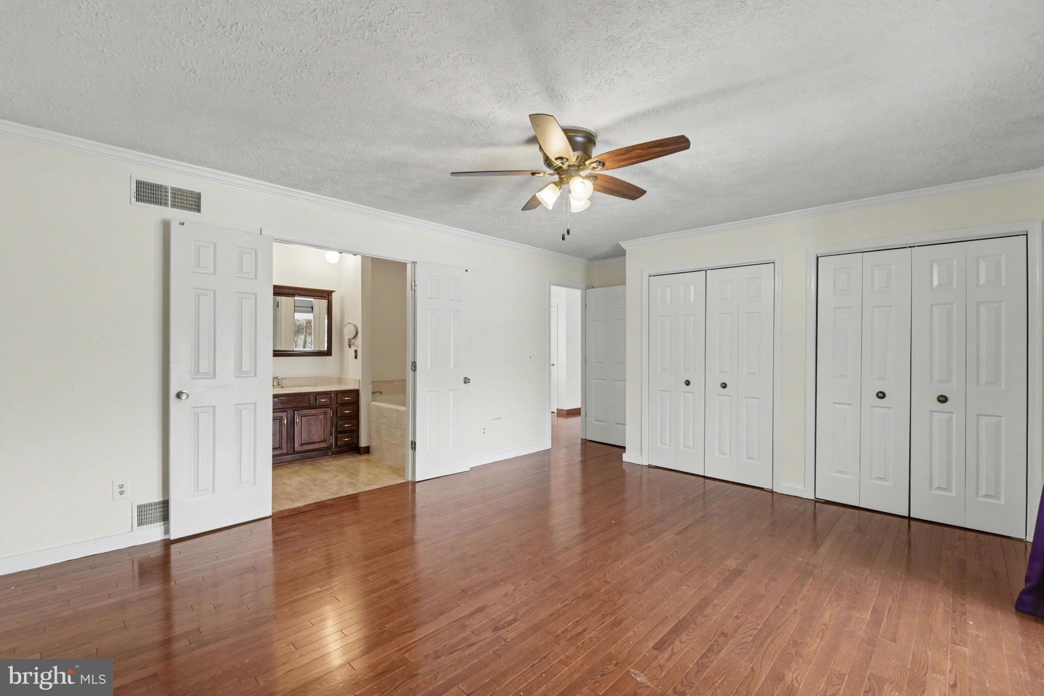 HONEYSUCKLE HOLLOW - Residential