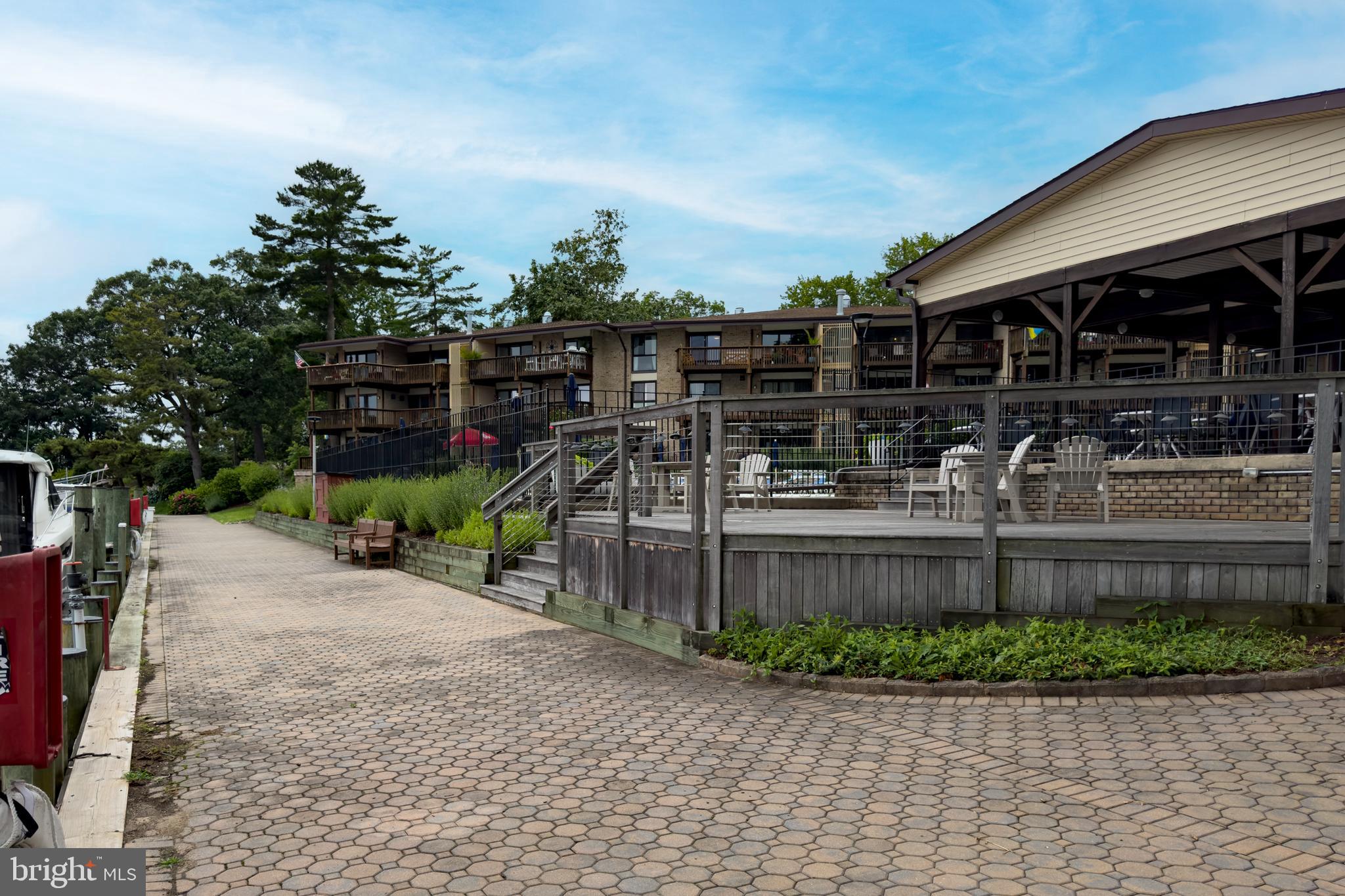 SEVERN HOUSE - Residential