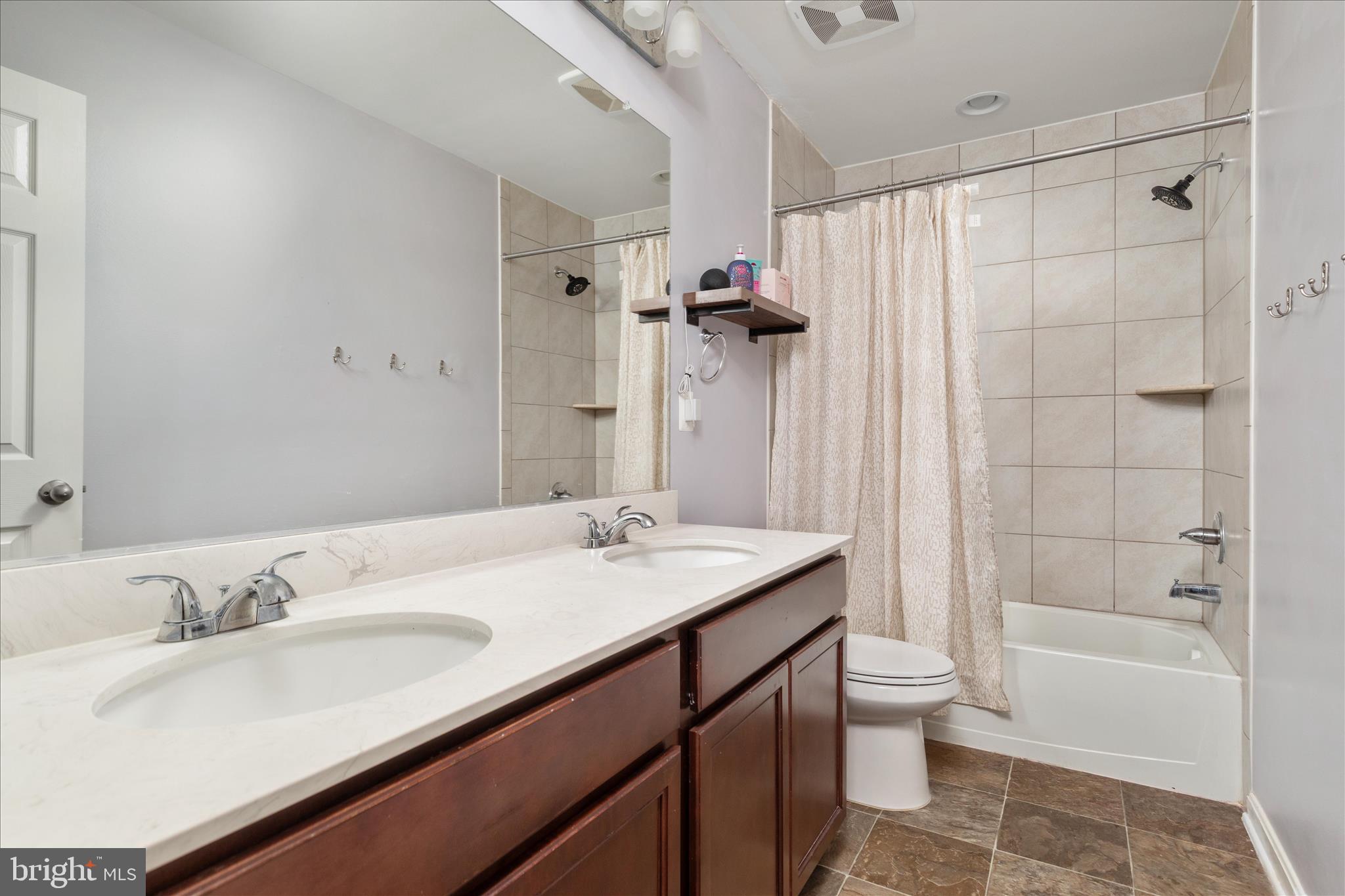 SOUTHERN HILLS - Residential