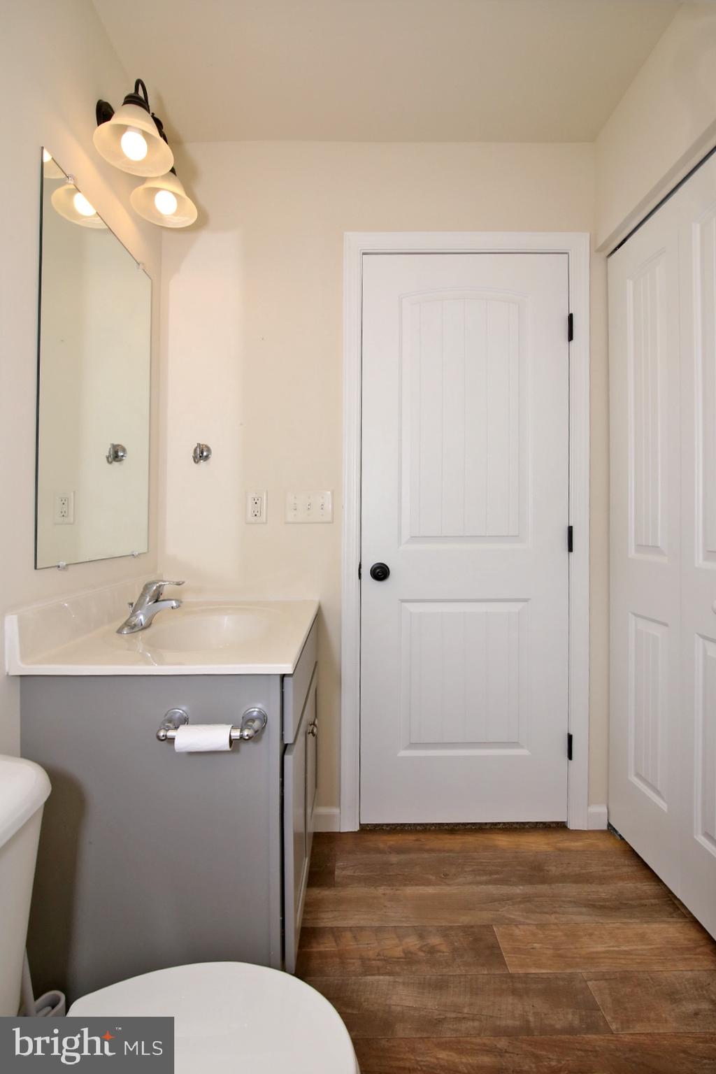 TRAIL SIDE - Residential