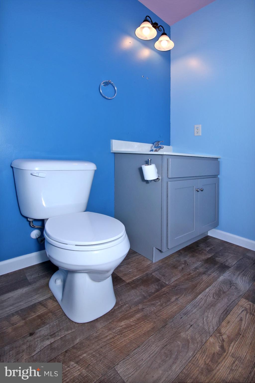 TRAIL SIDE - Residential