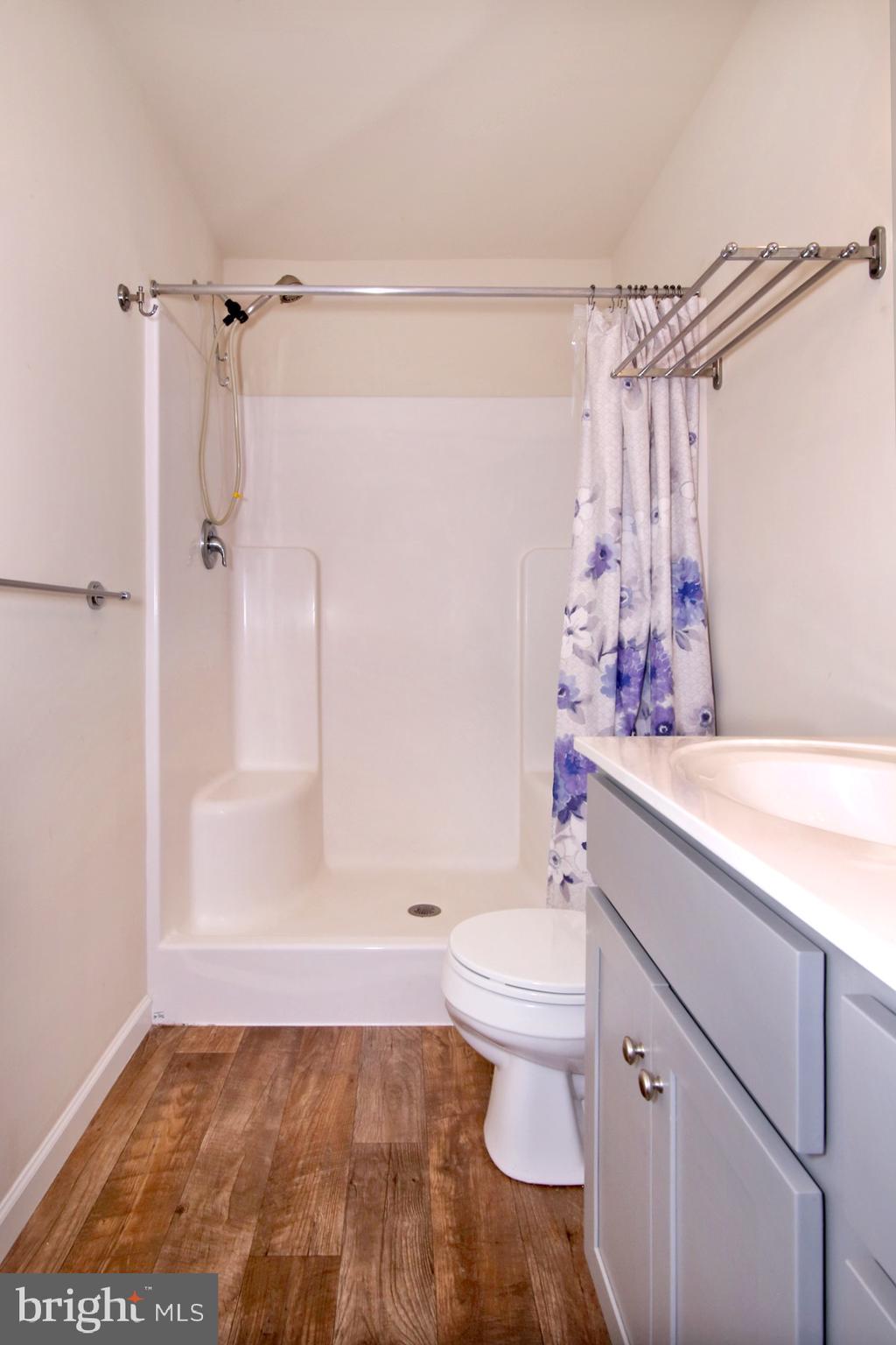 TRAIL SIDE - Residential