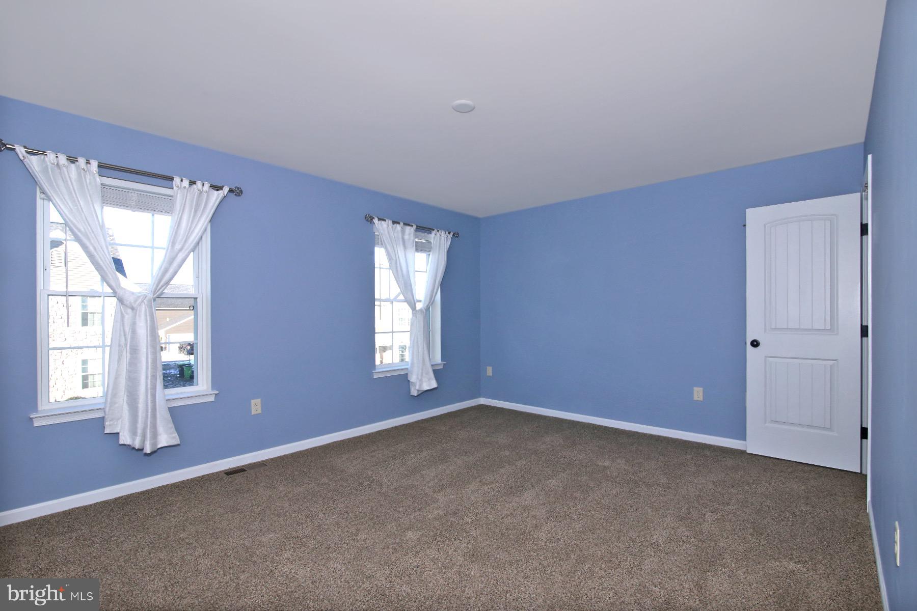 TRAIL SIDE - Residential