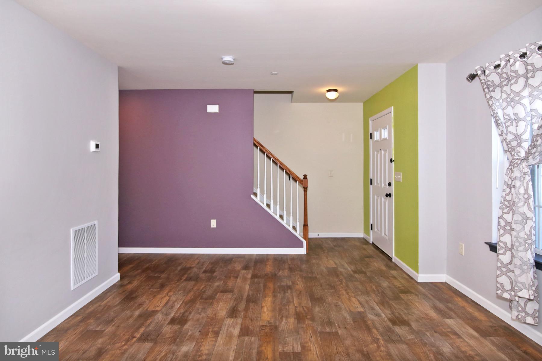 TRAIL SIDE - Residential